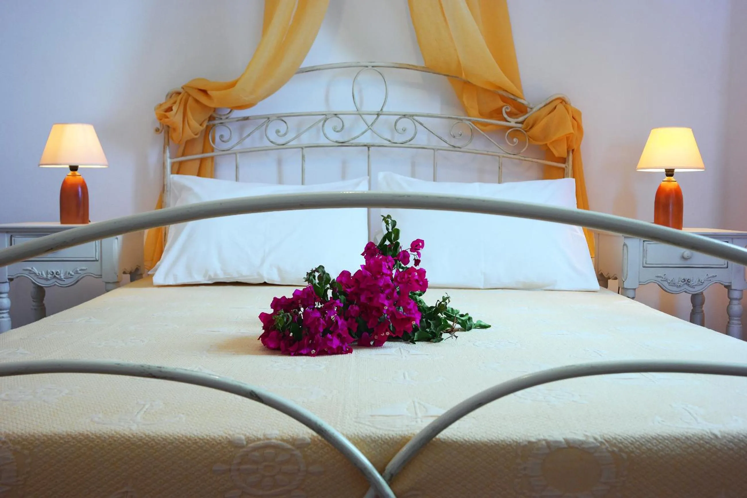 Bed in Belvedere Apartments