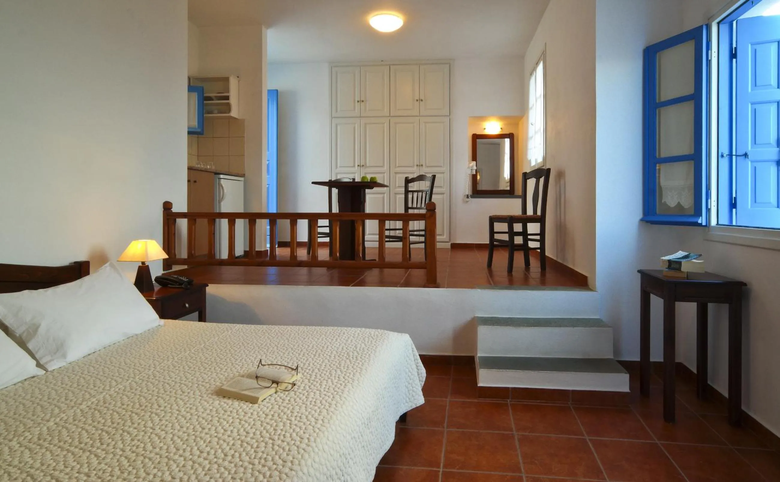 Photo of the whole room, Bed in Belvedere Apartments