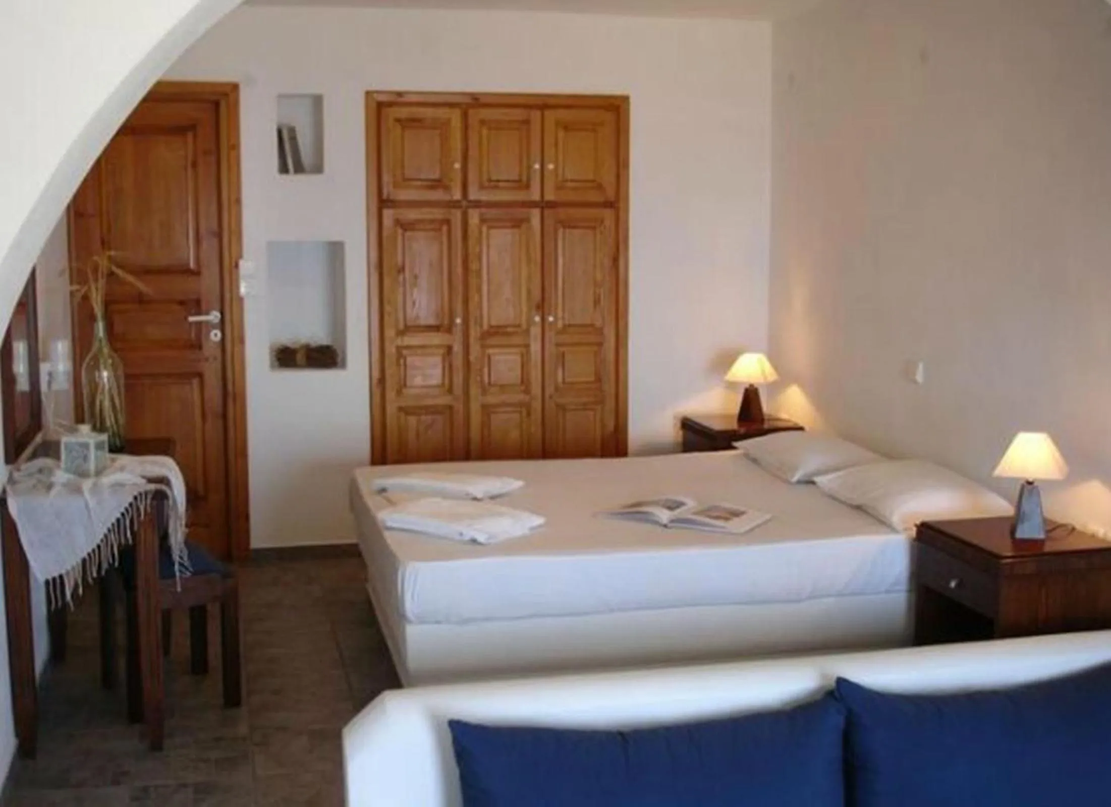 Bed in Belvedere Apartments
