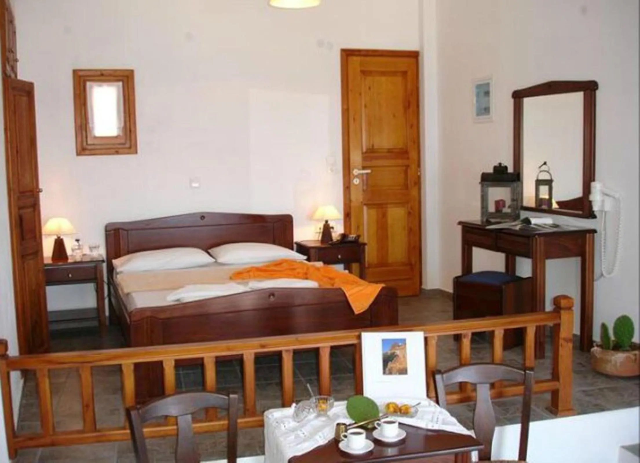 Bed in Belvedere Apartments