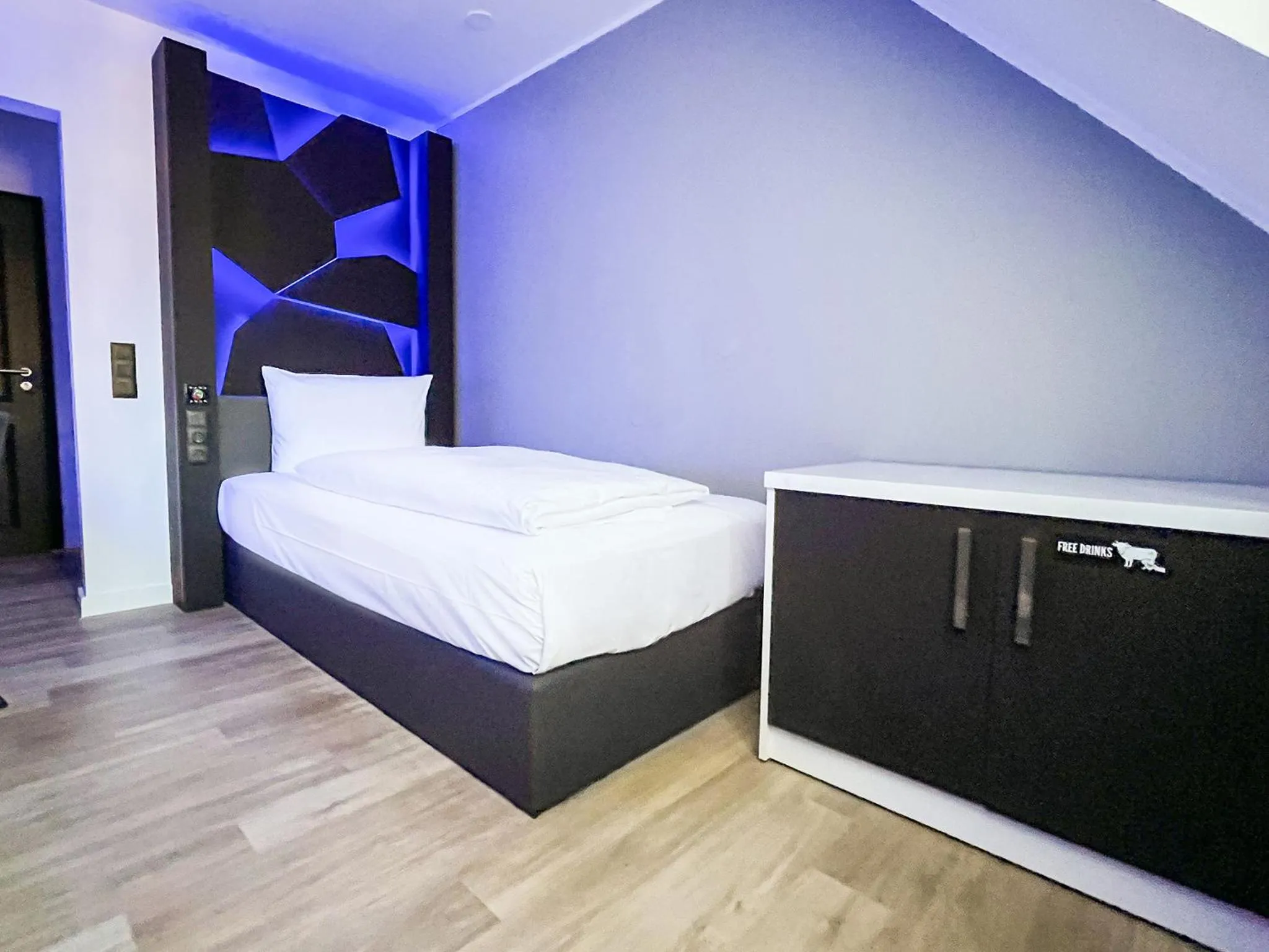 Photo of the whole room, Bed in DORMERO Hotel Xanten