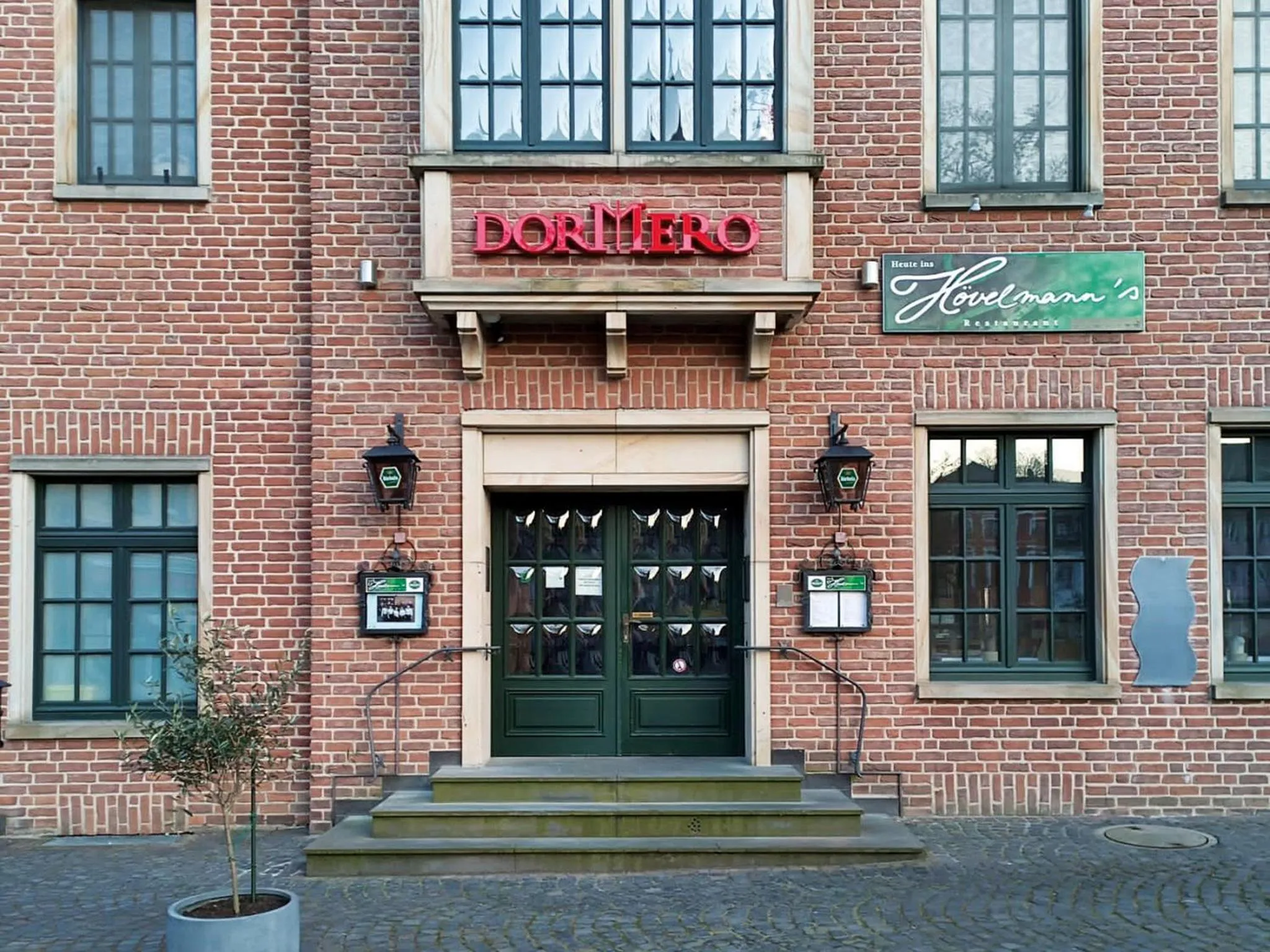 Facade/entrance in DORMERO Hotel Xanten