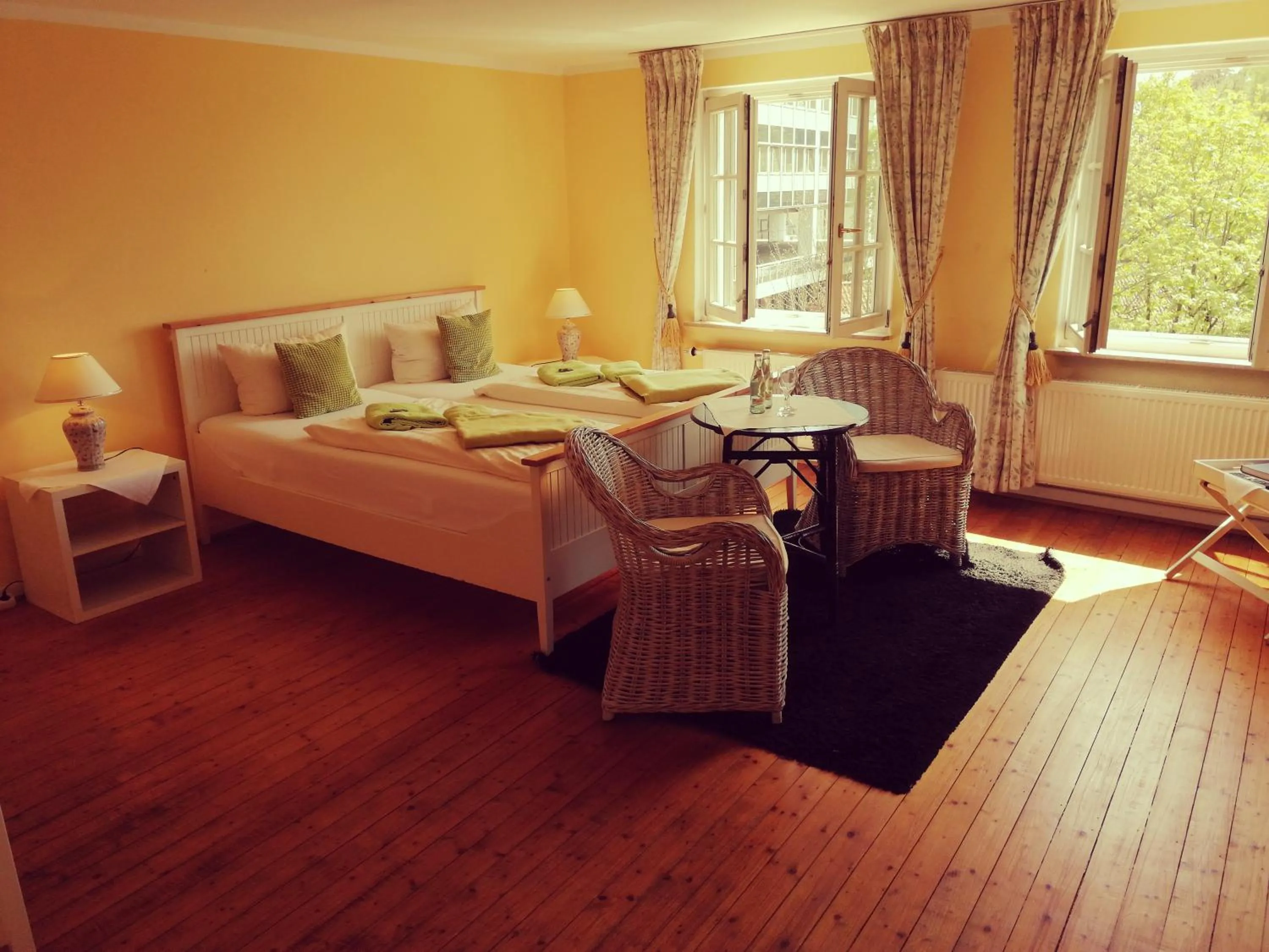 Photo of the whole room, Bed in Hotel Drei Kronen