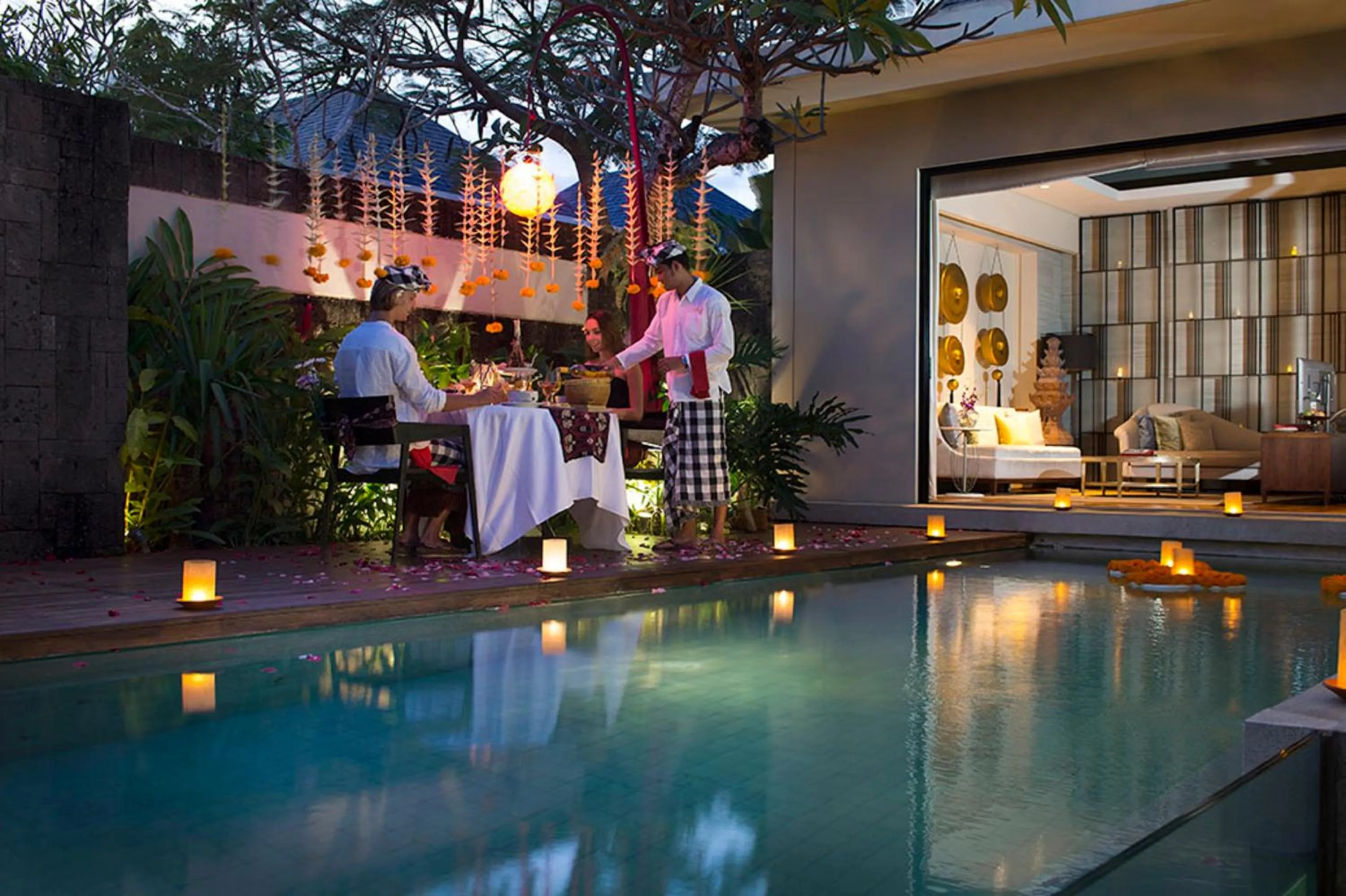 Dinner in Berry Amour Romantic Villas