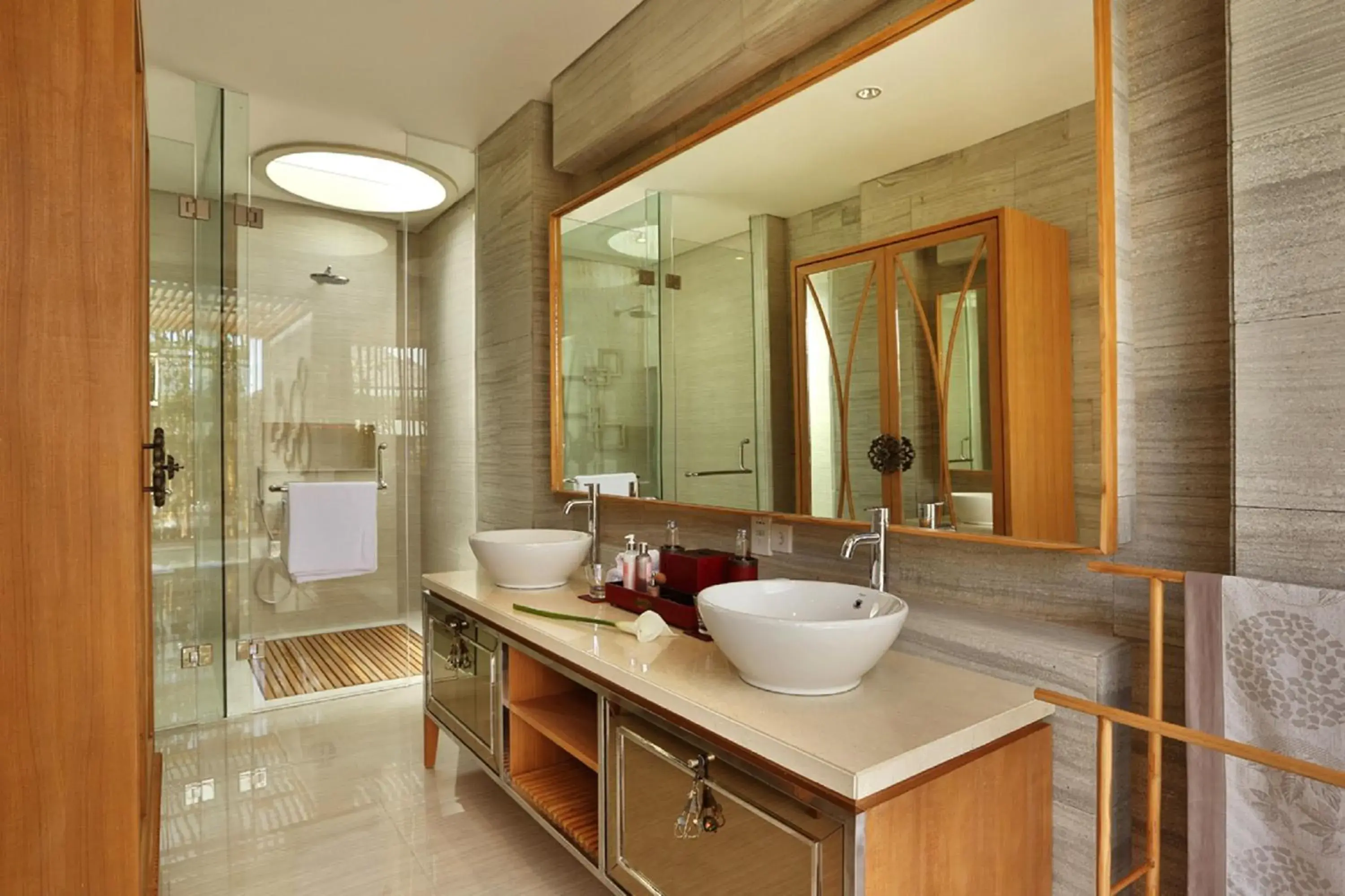 Bathroom in Berry Amour Romantic Villas Bathroom in Berry Amour Romantic Villas