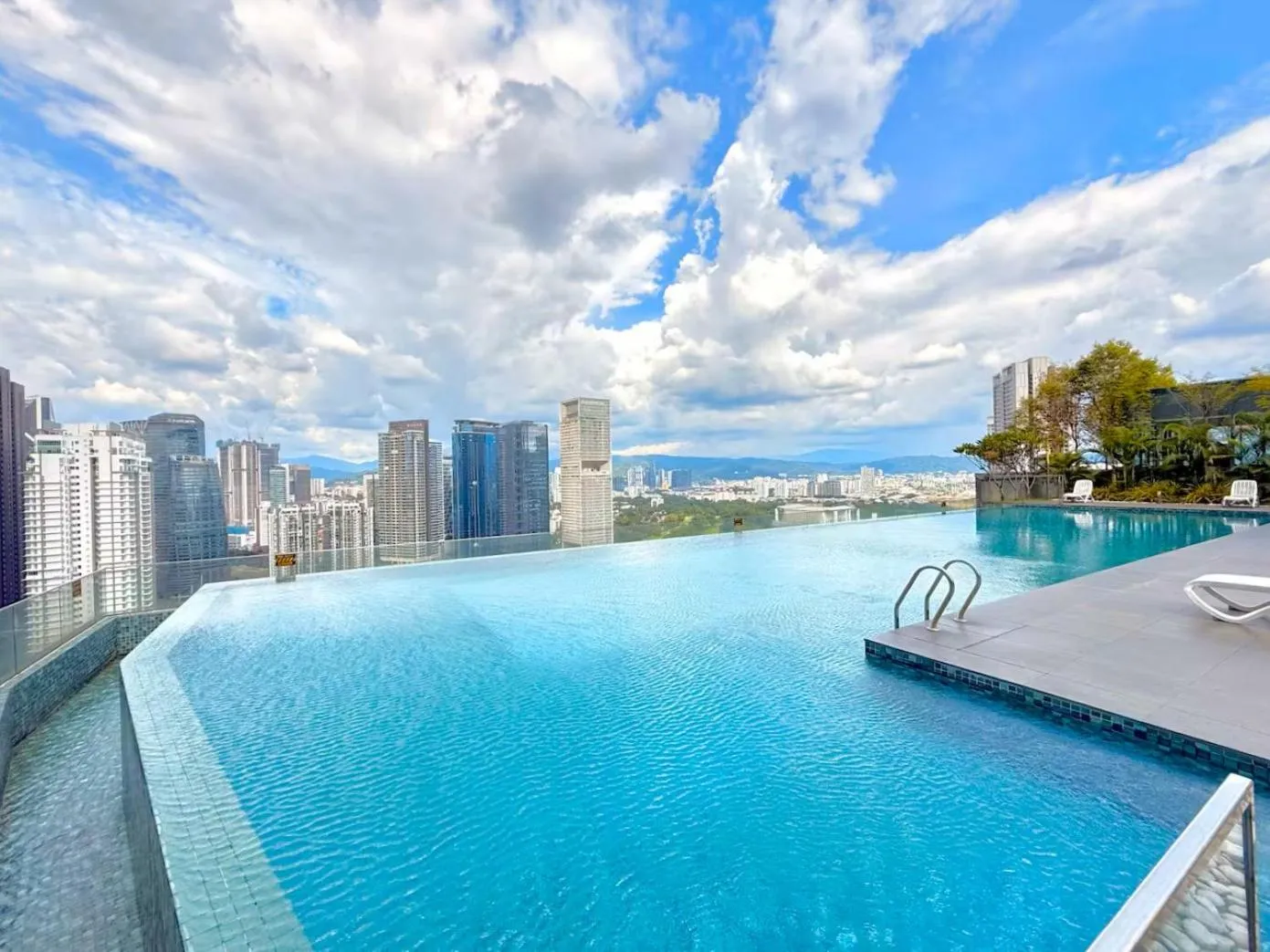 Swimming pool in Dorsett Residences Bukit Bintang