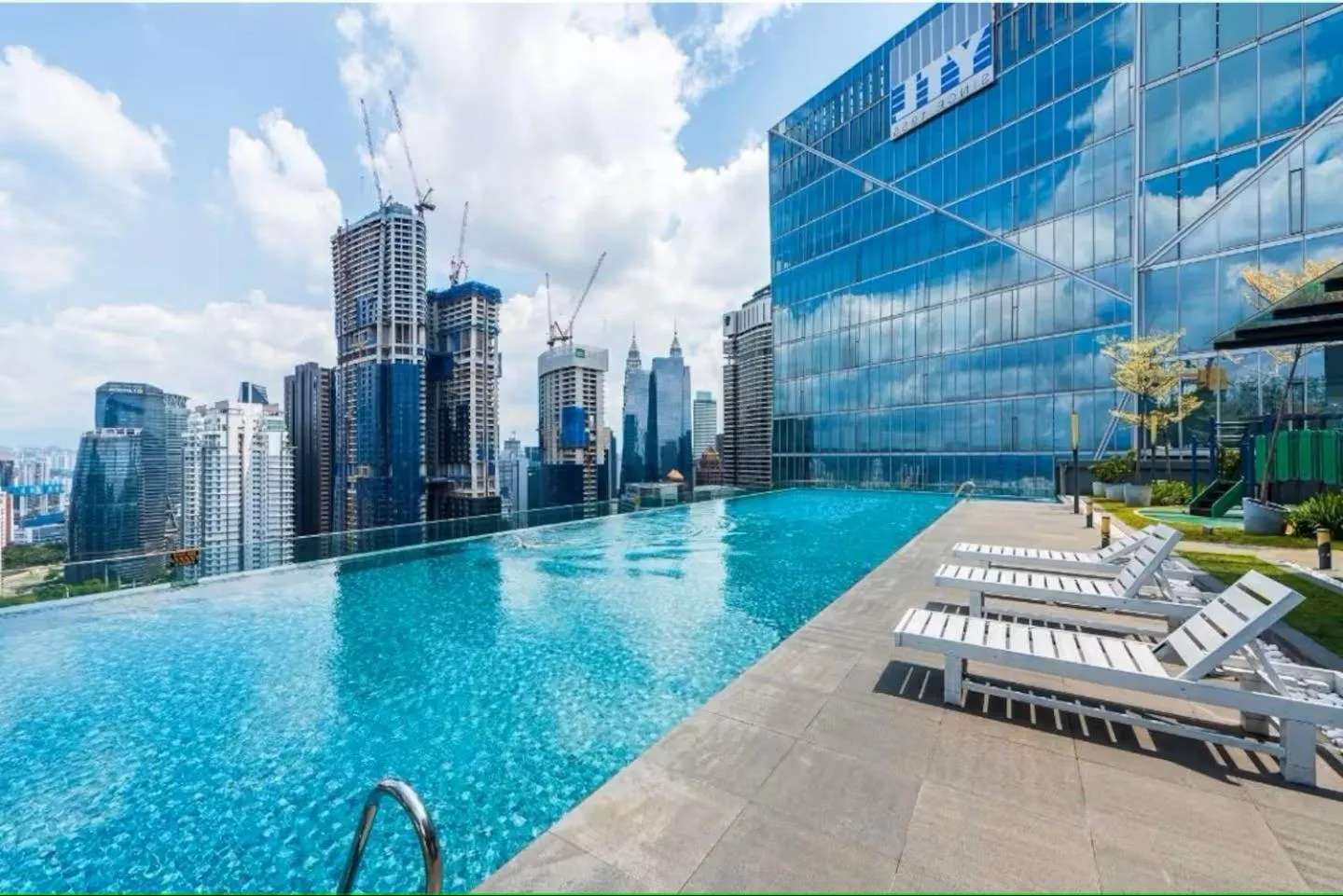 Swimming pool in Dorsett Residences Bukit Bintang
