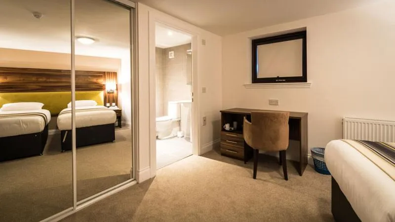 Bedroom in Livingston Lodge Hotel