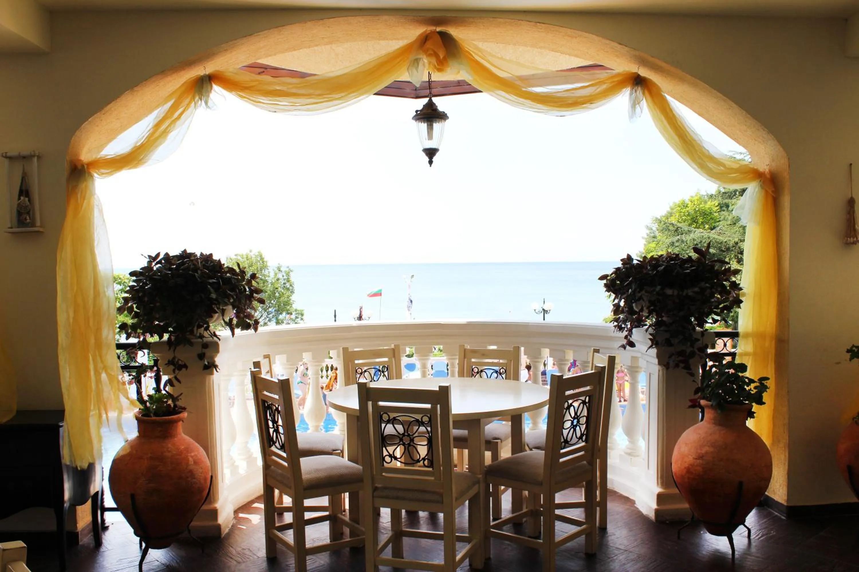 Restaurant/places to eat in Royal Park Hotel - All Inclusive & Aqua Park