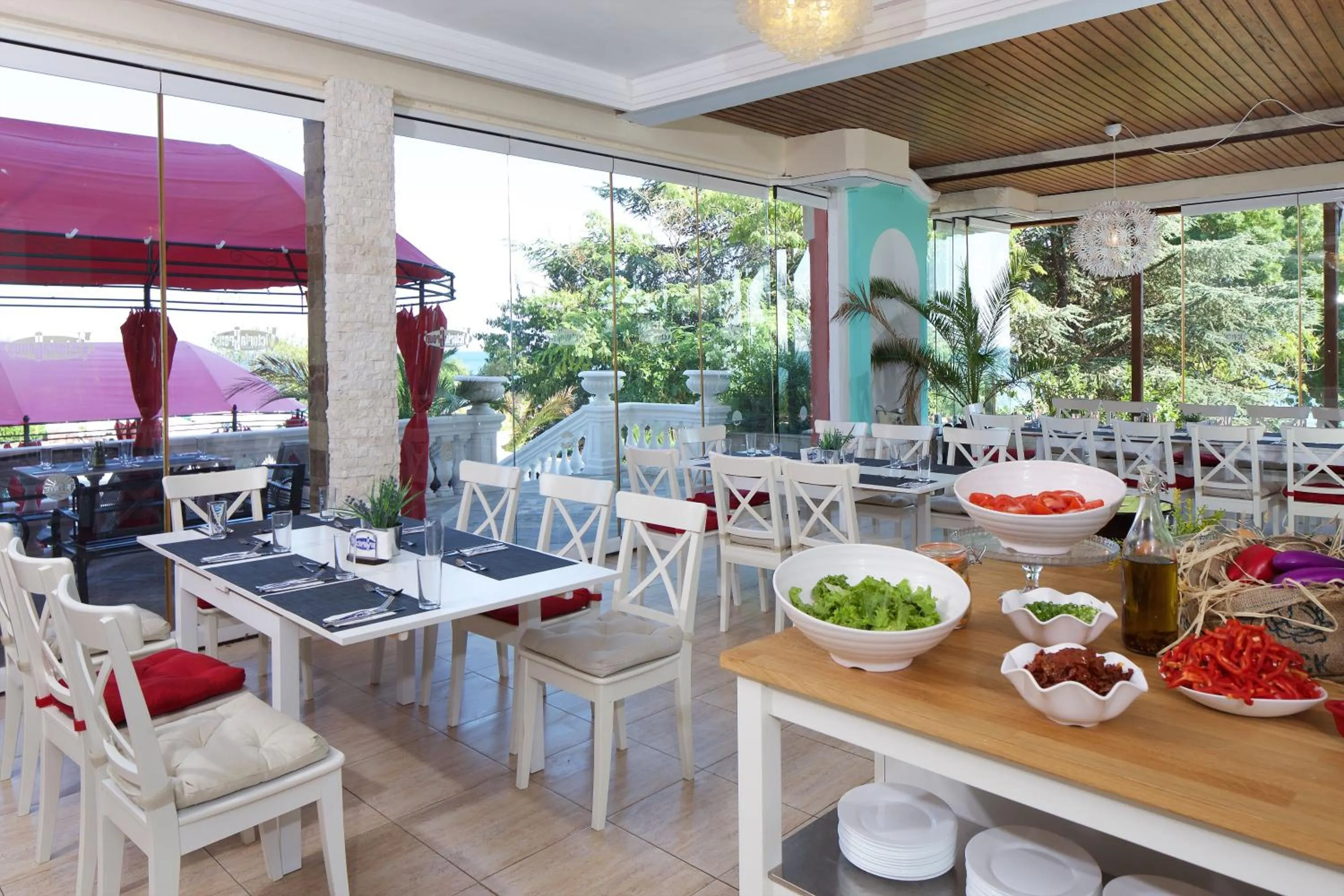 Restaurant/places to eat in Royal Park Hotel - All Inclusive