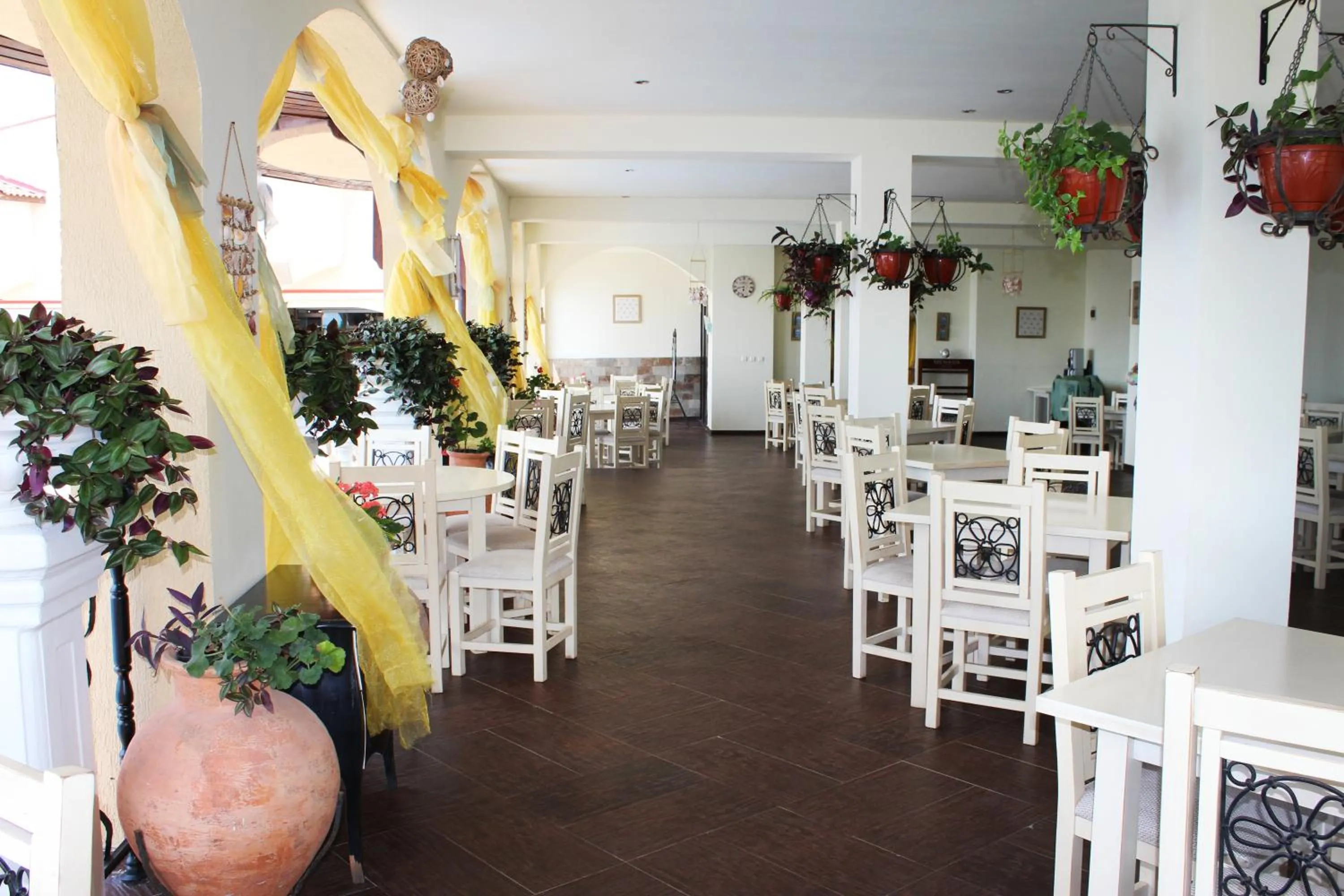 Restaurant/places to eat in Royal Park Hotel - All Inclusive