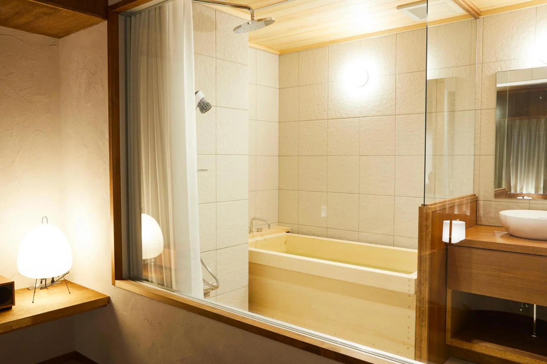 Bath, Bed in Ryokan Oomuraya