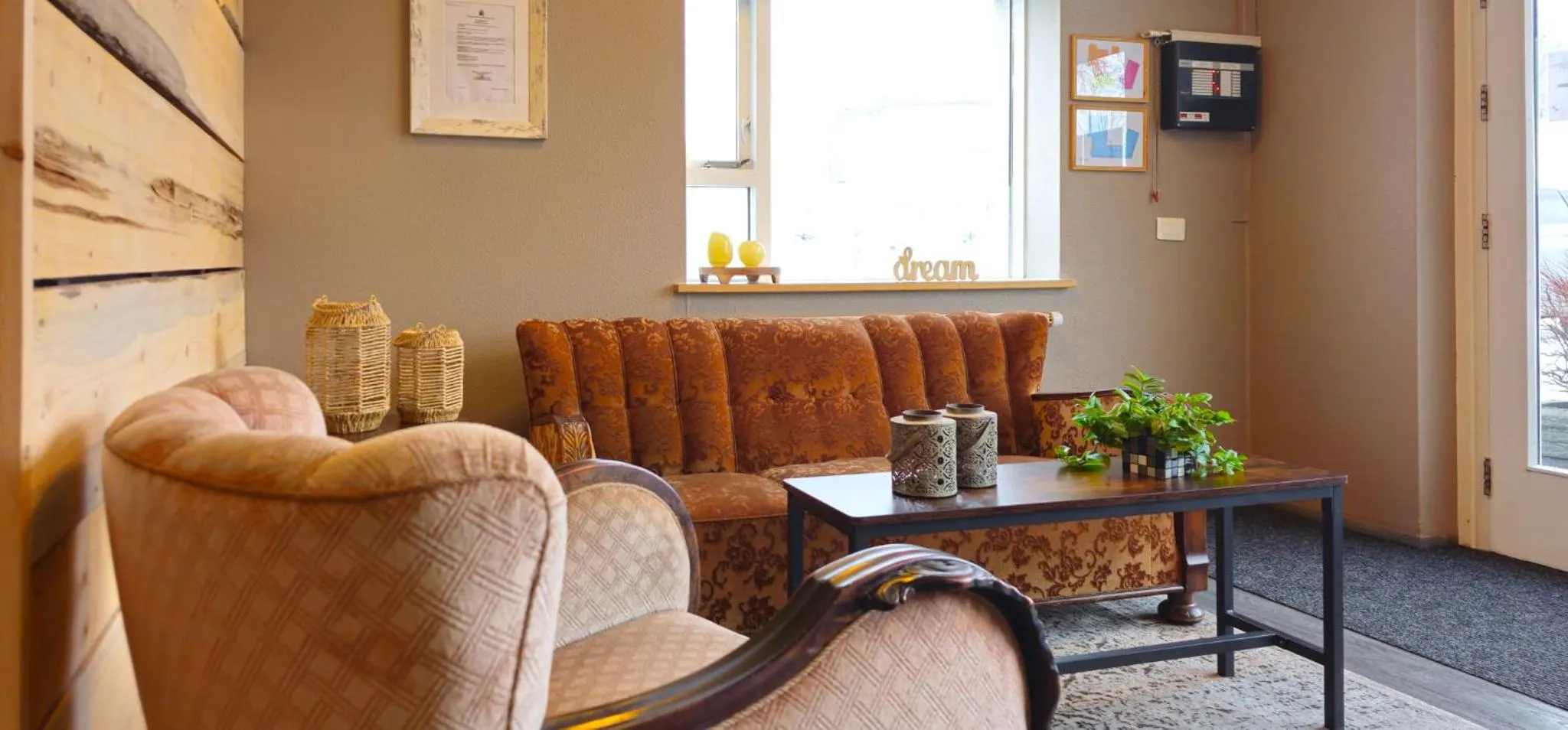 Seating area in Akureyri Hostel