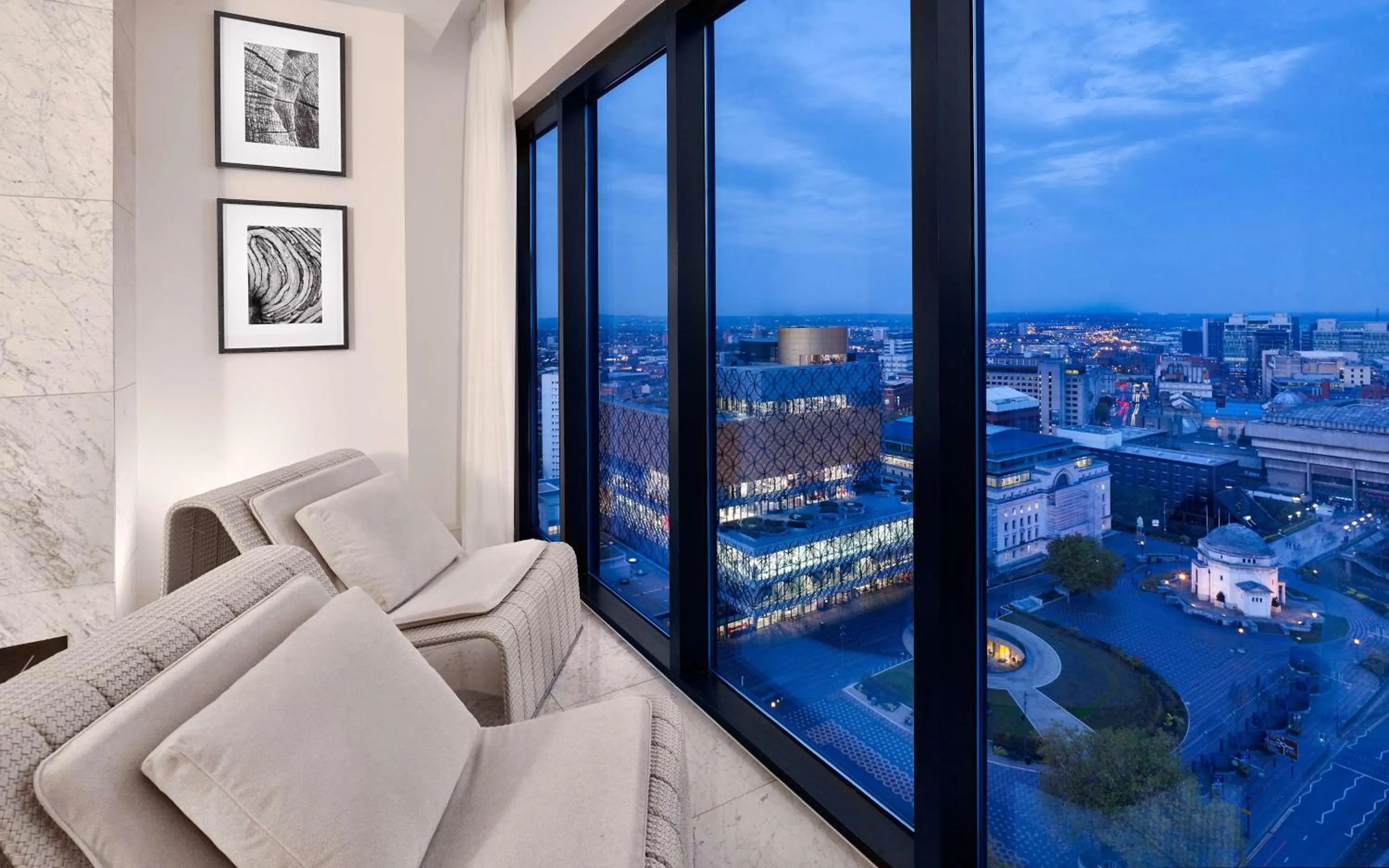 Photo of the whole room in Hyatt Regency Birmingham