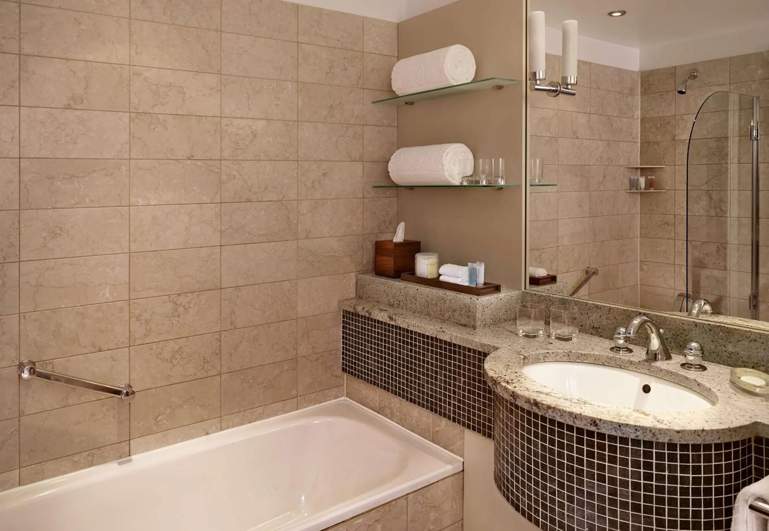 Twin Room - Club Access in Hyatt Regency Birmingham Twin Room - Club Access in Hyatt Regency Birmingham