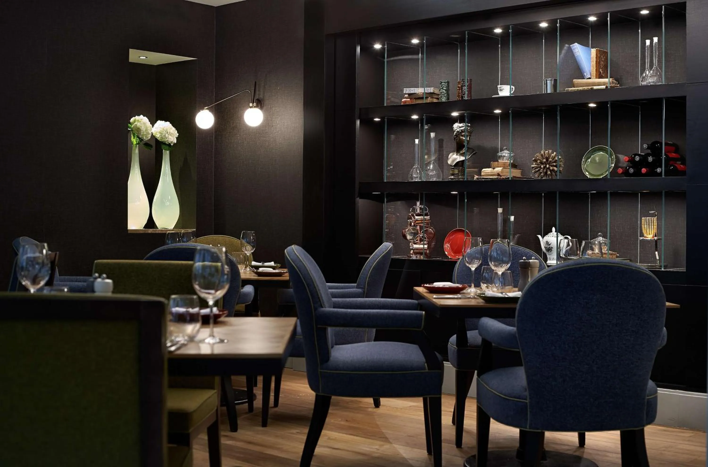 Restaurant/places to eat in Hyatt Regency Birmingham