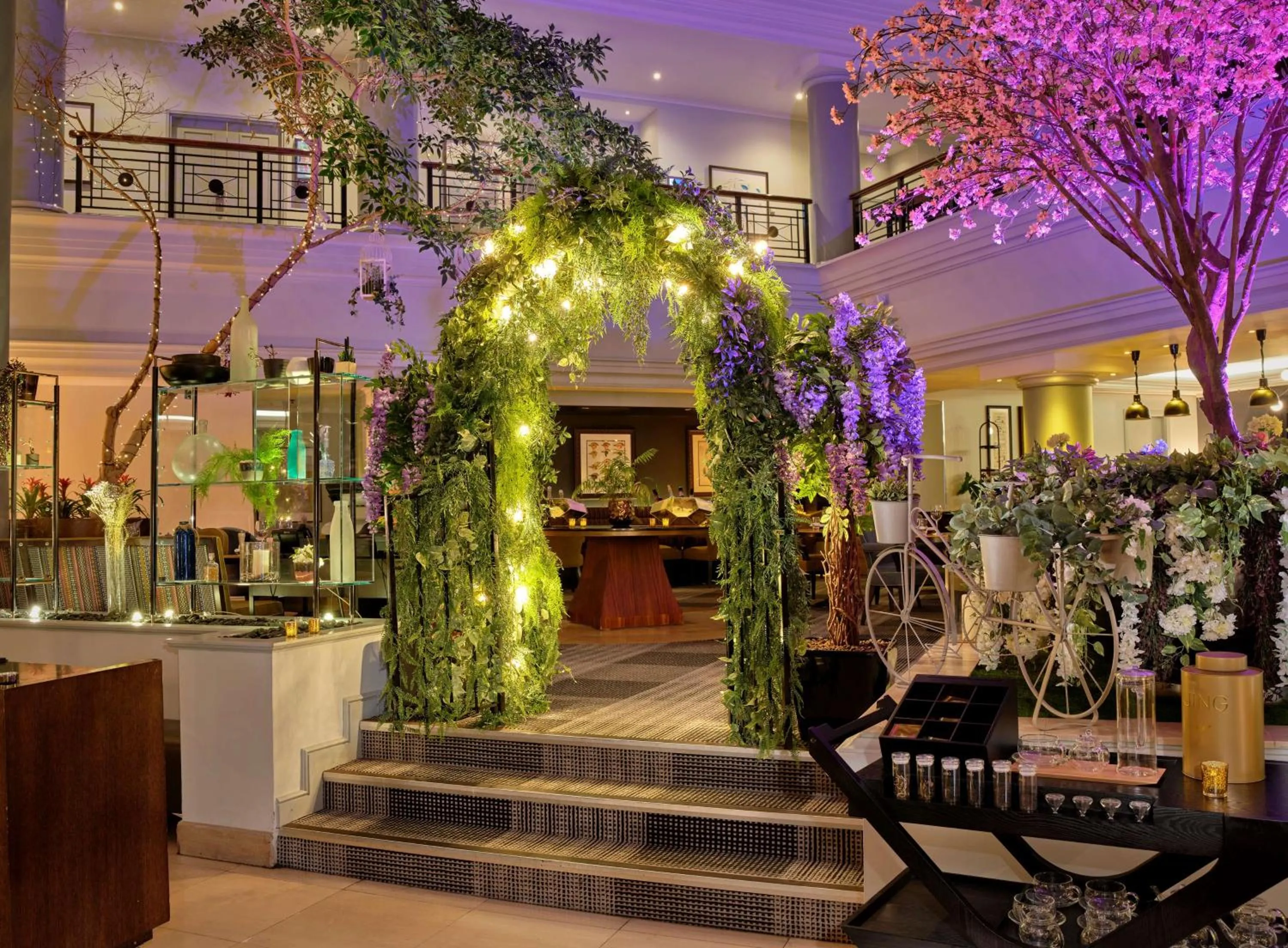 Restaurant/places to eat in Hyatt Regency Birmingham