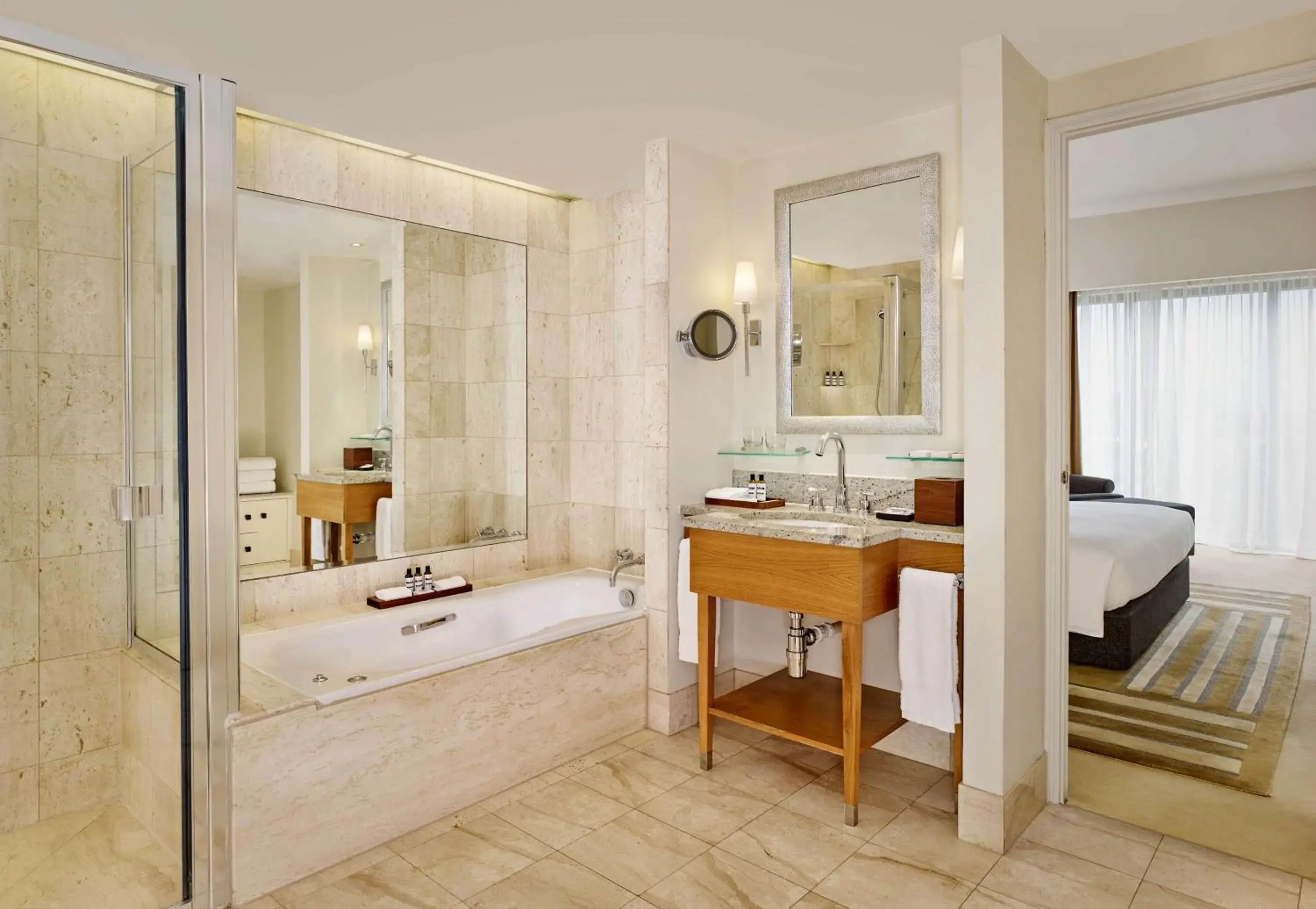 Bathroom, Bed in Hyatt Regency Birmingham Bathroom, Bed in Hyatt Regency Birmingham