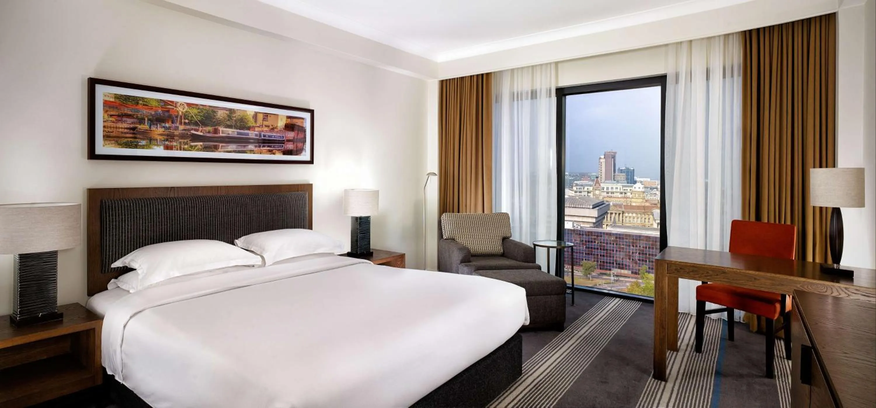 Bedroom in Hyatt Regency Birmingham