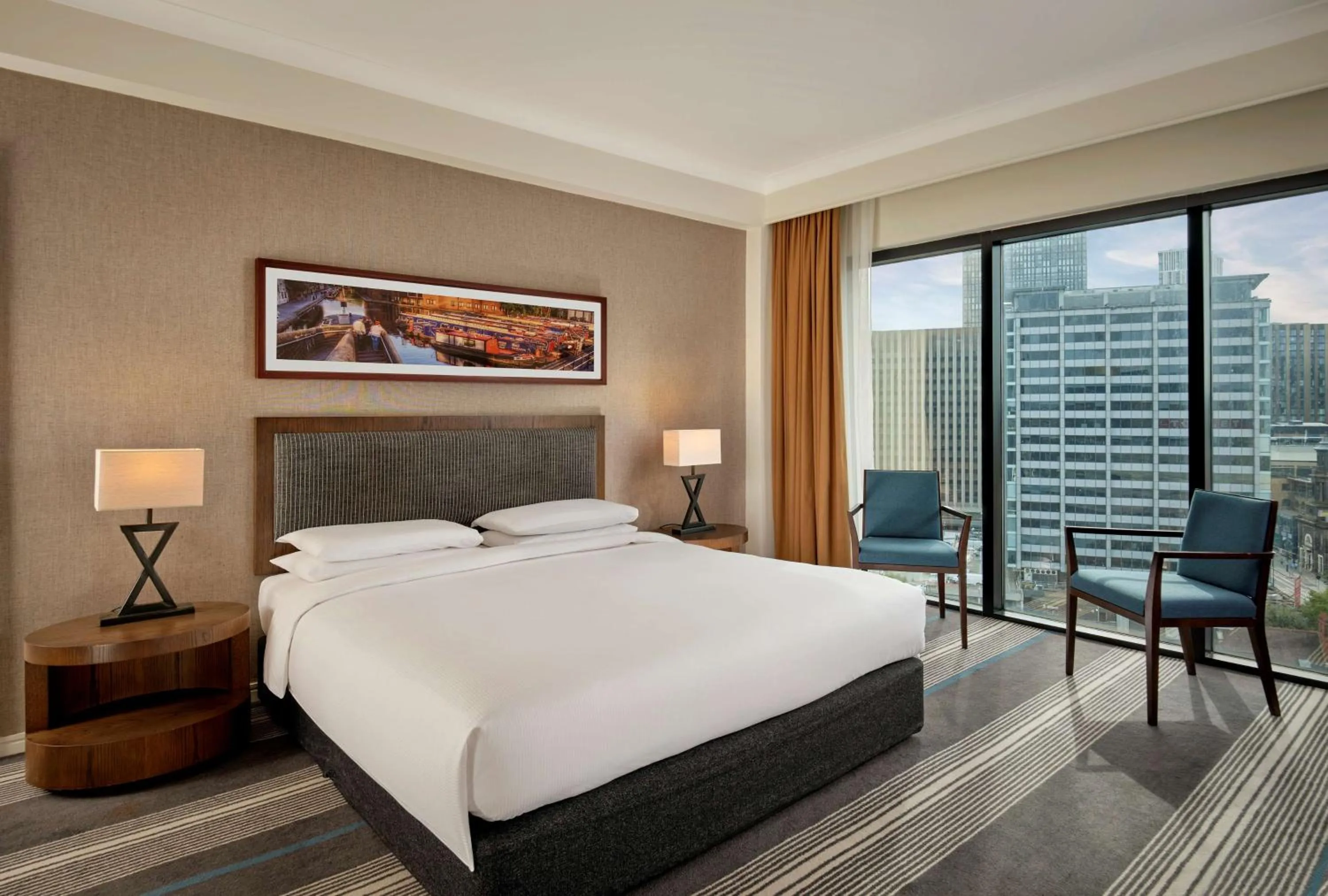 Photo of the whole room in Hyatt Regency Birmingham