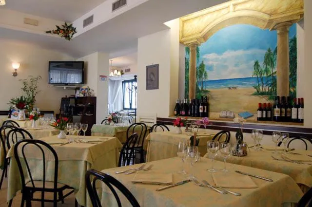 Restaurant/places to eat in Hotel Rivamare