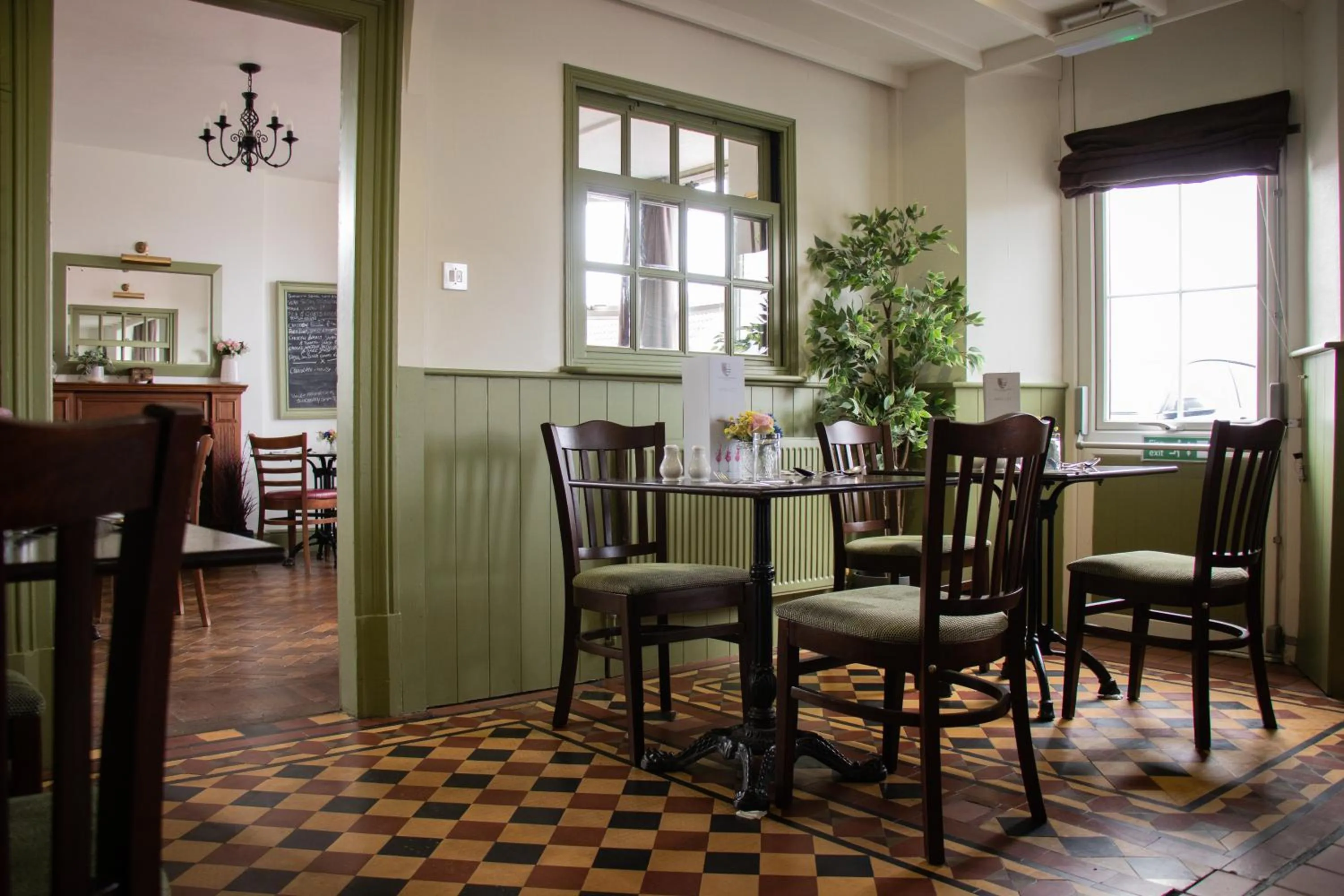 Dining area in The Fox & Hounds Inn & Camping Pods