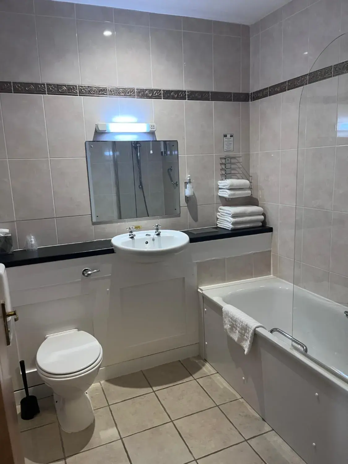 Superior Double Room with Sea View in Inn On The Coast Superior Double Room with Sea View in Inn On The Coast