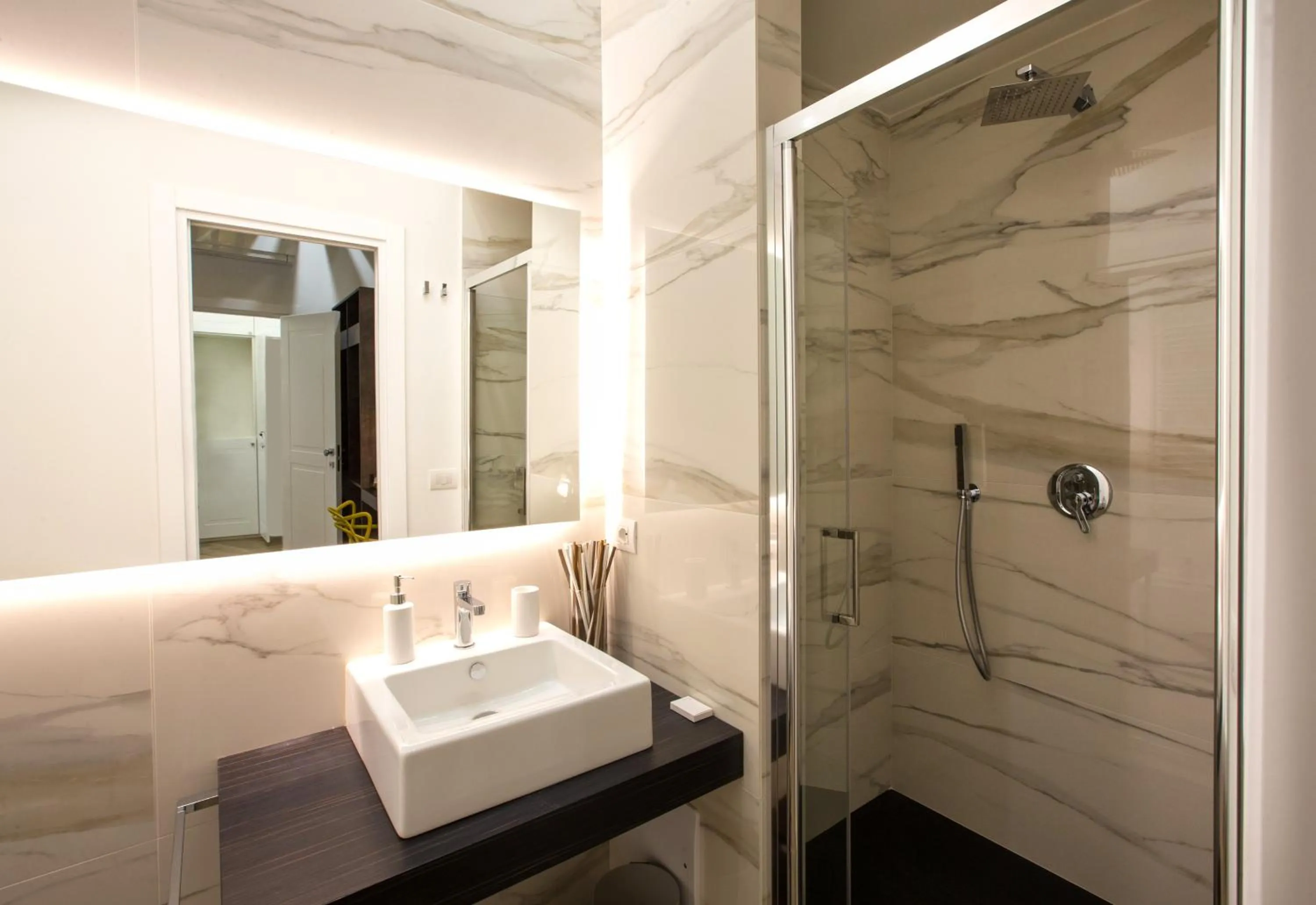 Shower in Umberto34-Luxury Home