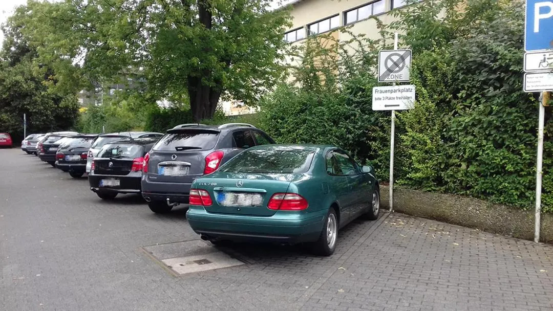 Property building in Hotel Imperial