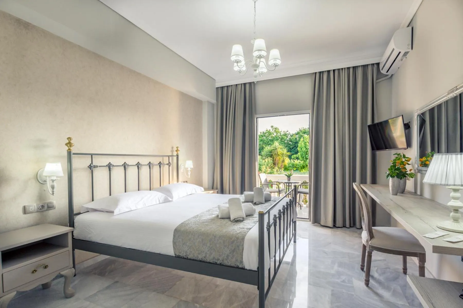 Bed in Erofili Hotel