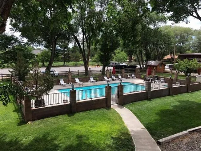 Swimming pool in Austin's Chuckwagon Motel