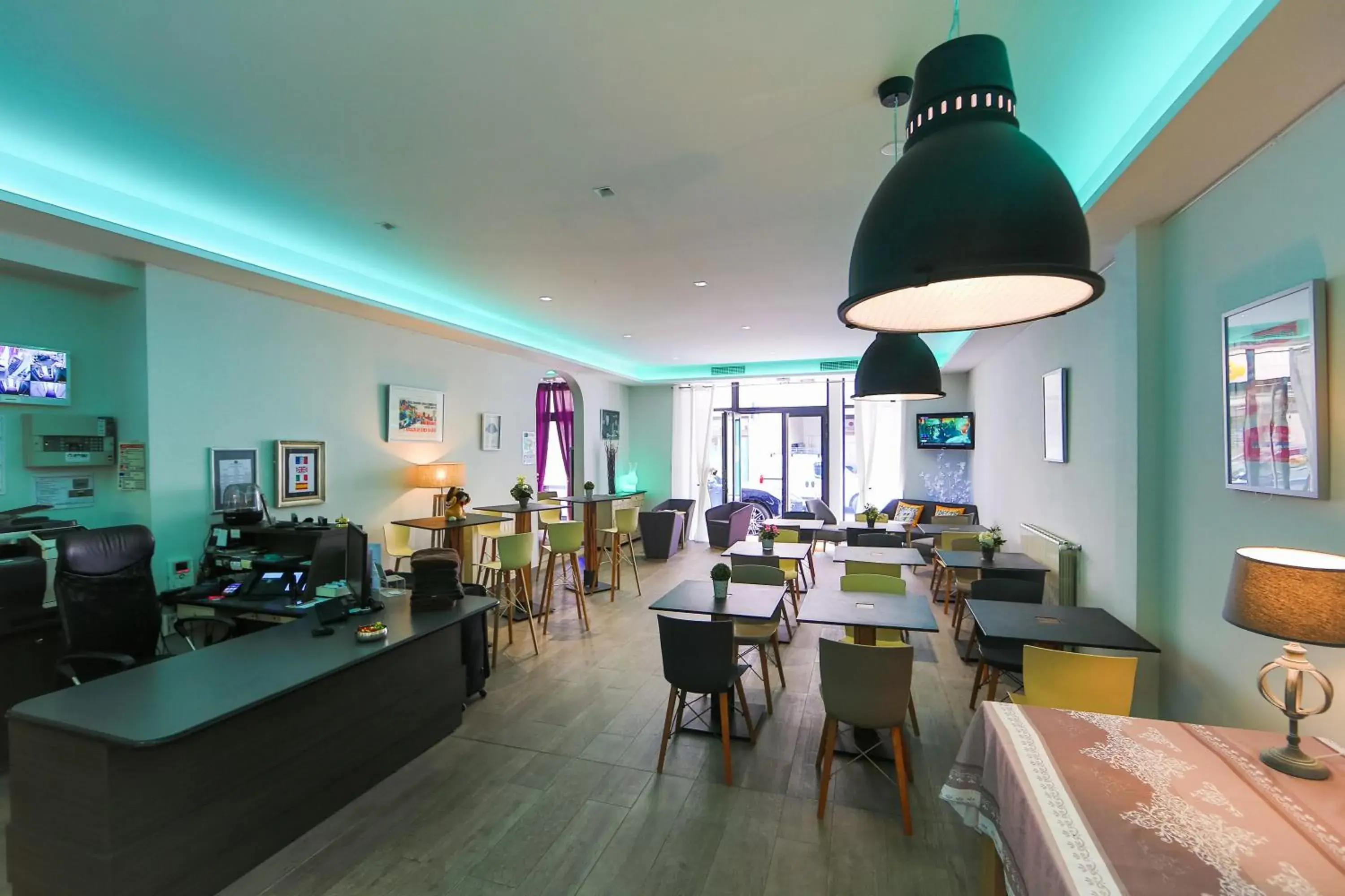 Lobby or reception in Hotel Cannes Croisette Lobby or reception in Hotel Cannes Croisette