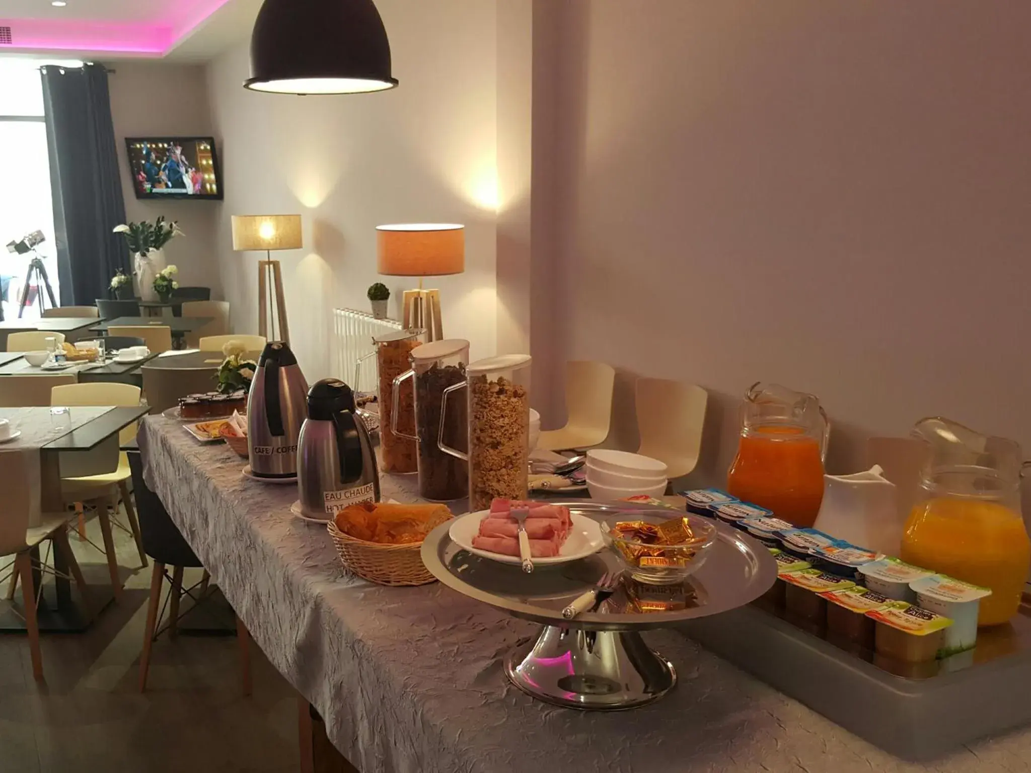 Restaurant/places to eat in Hotel Cannes Croisette Restaurant/places to eat in Hotel Cannes Croisette