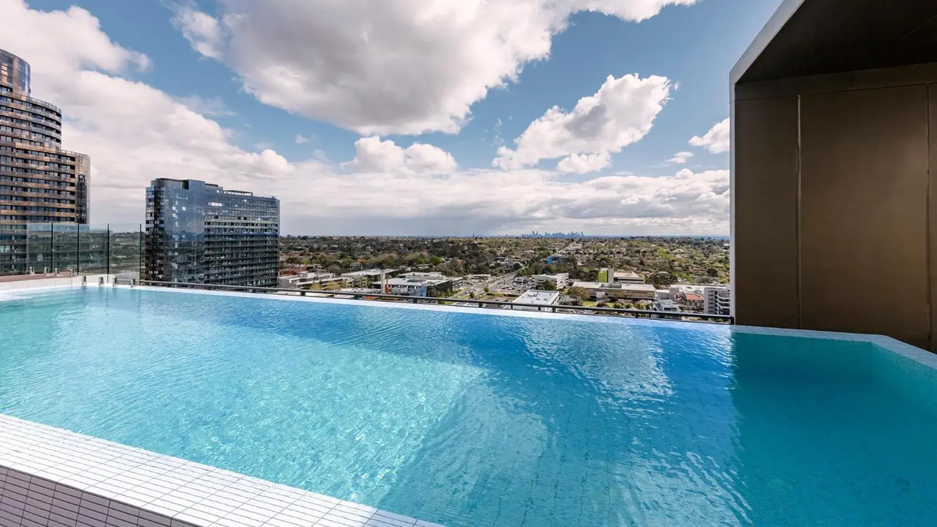 Swimming pool in Avani Melbourne Box Hill Residences Swimming pool in Avani Melbourne Box Hill Residences