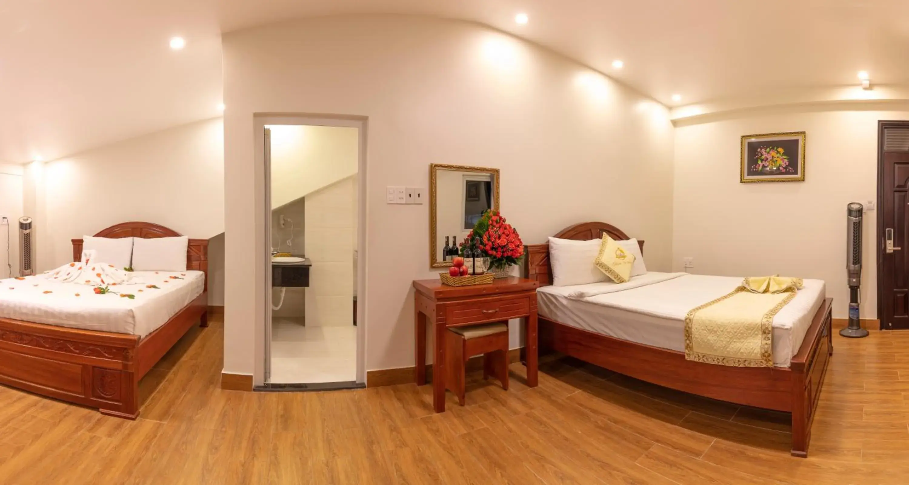 Bed in Thanh Do Hotel Bed in Thanh Do Hotel