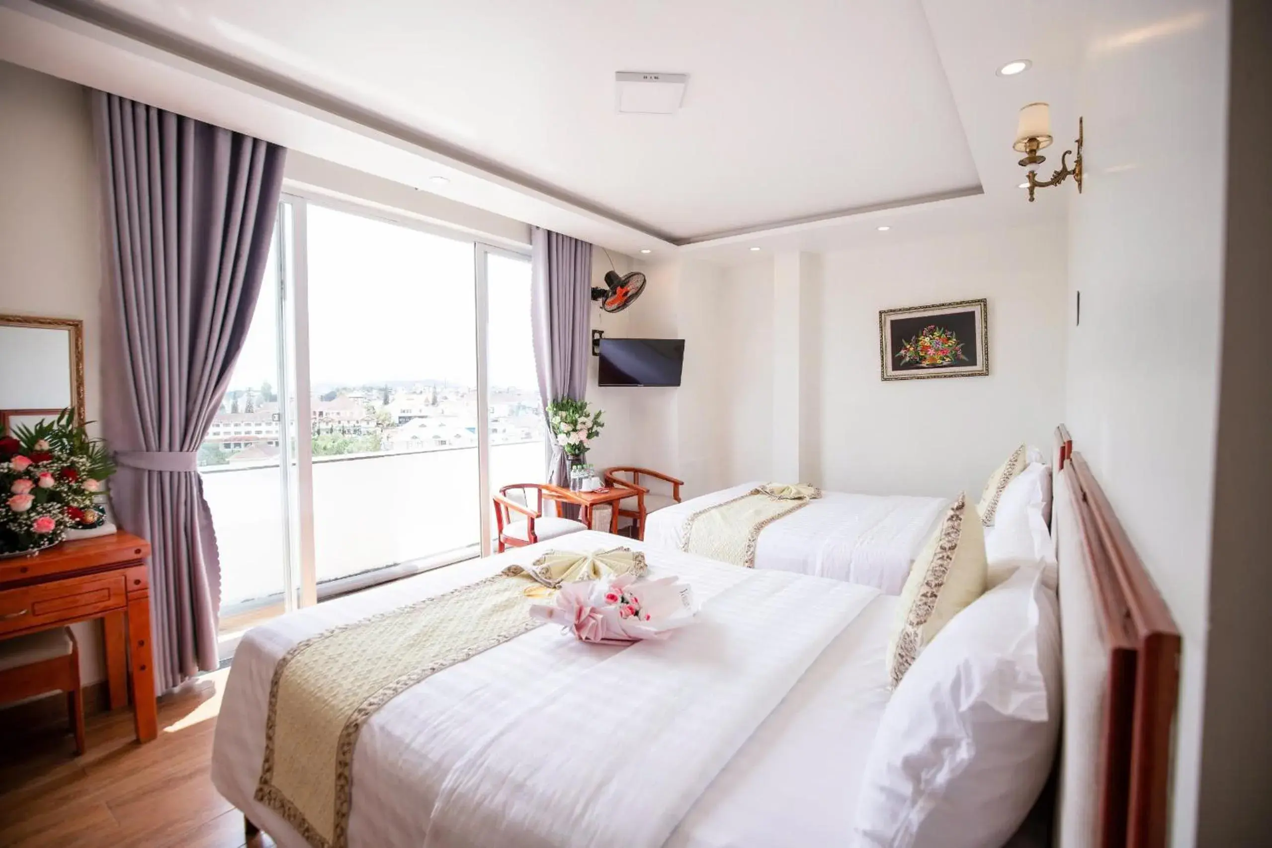 View (from property/room), Bed in Thanh Do Hotel View (from property/room), Bed in Thanh Do Hotel