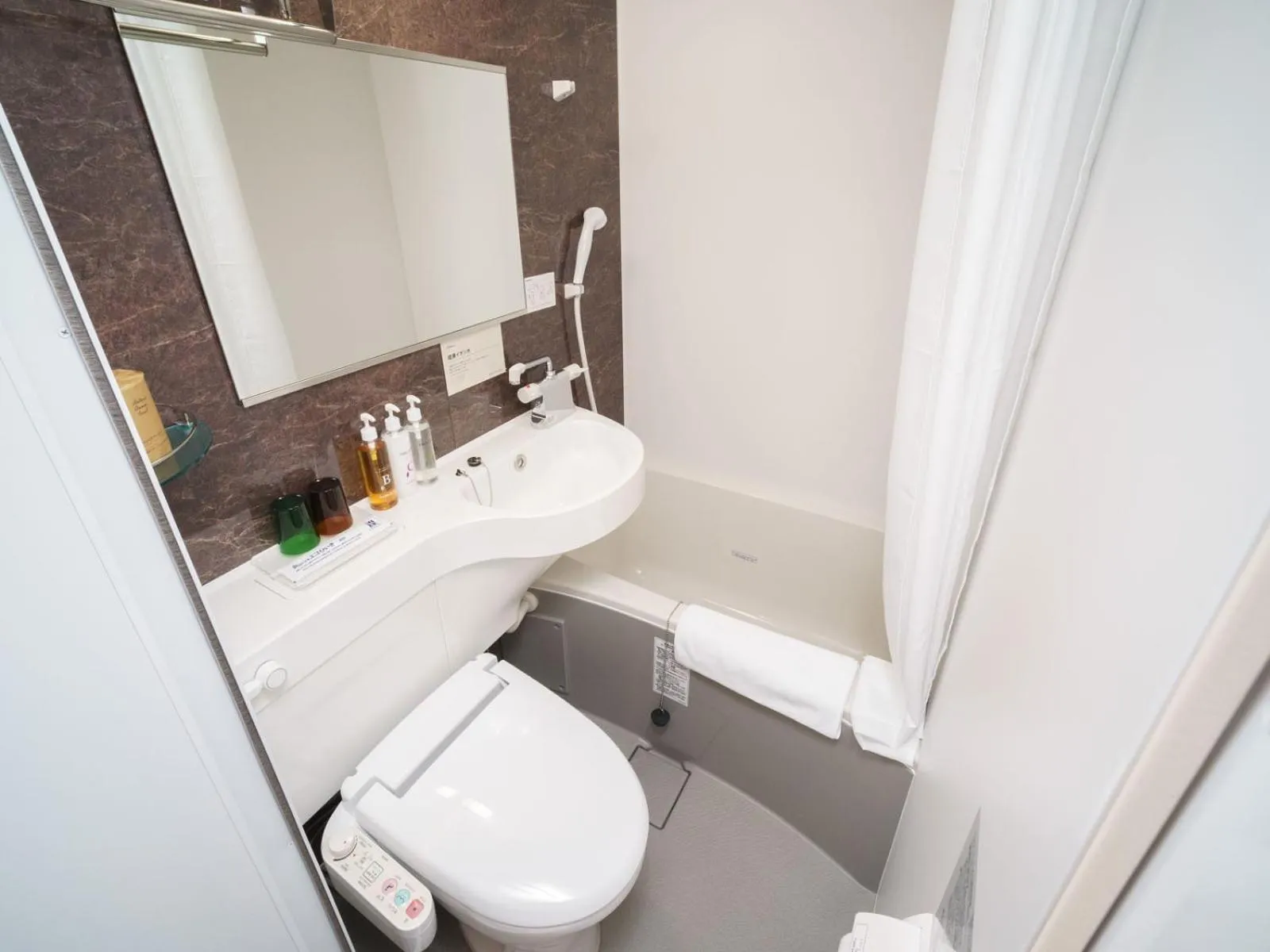 Shower in Super Hotel Anan Tomioka