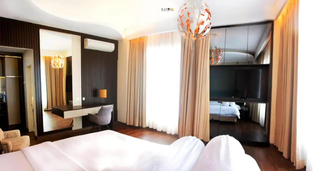 Bed in Emerald Hotel