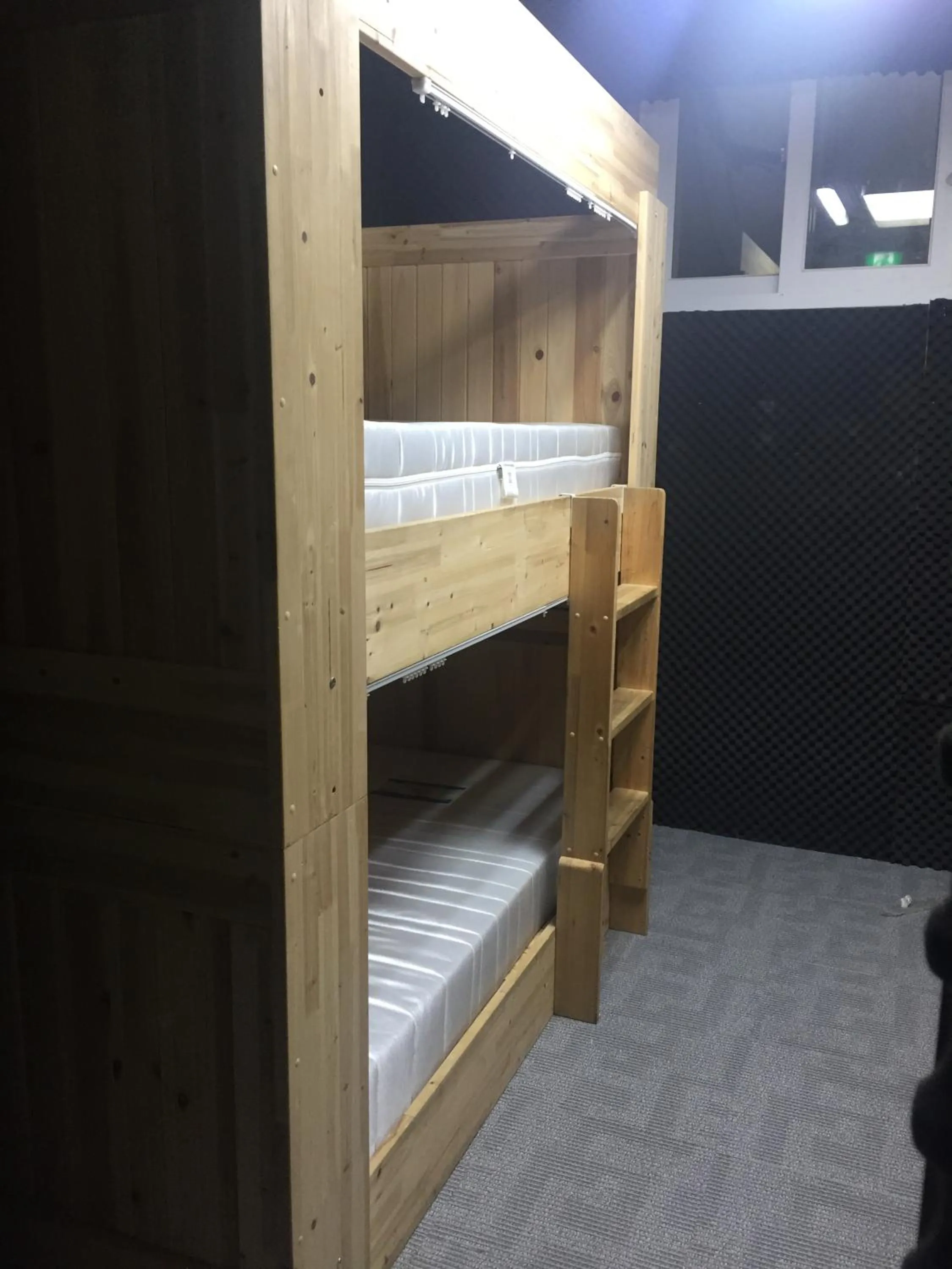 Bedroom, Bed in The Core Albergue