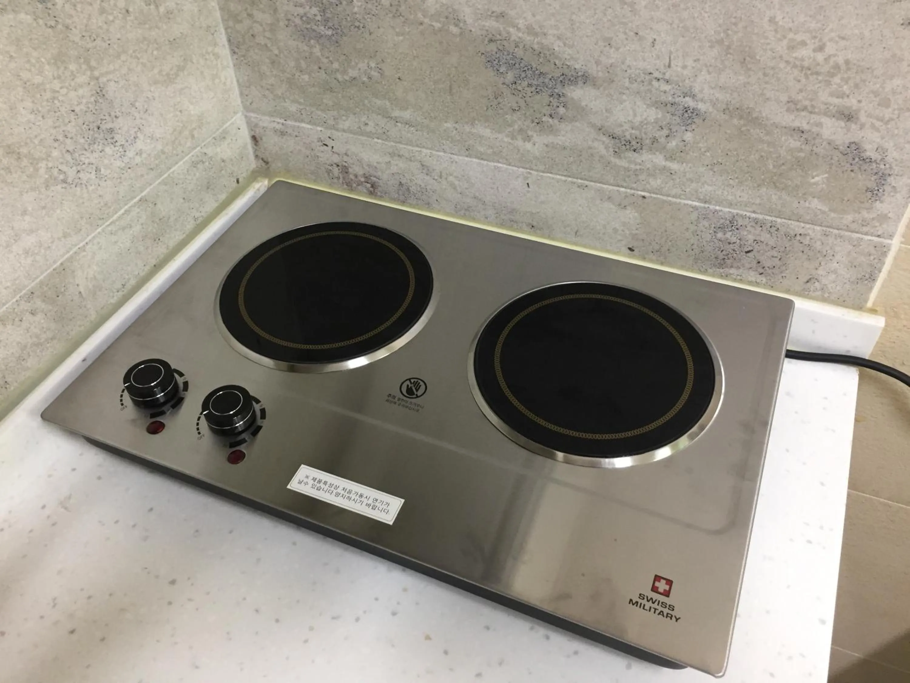 Kitchen or kitchenette in The Core Albergue