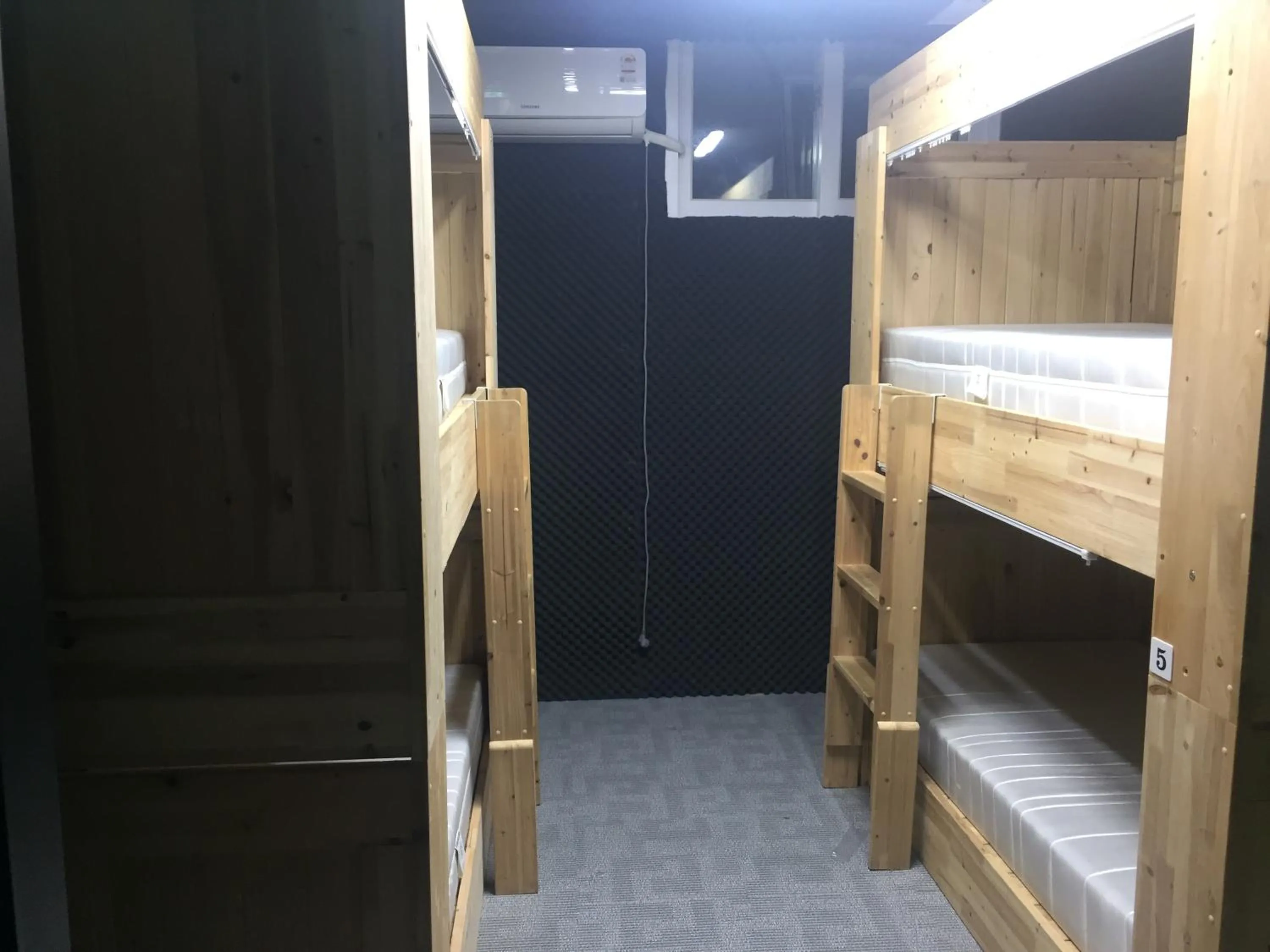 Photo of the whole room, Bed in The Core Albergue