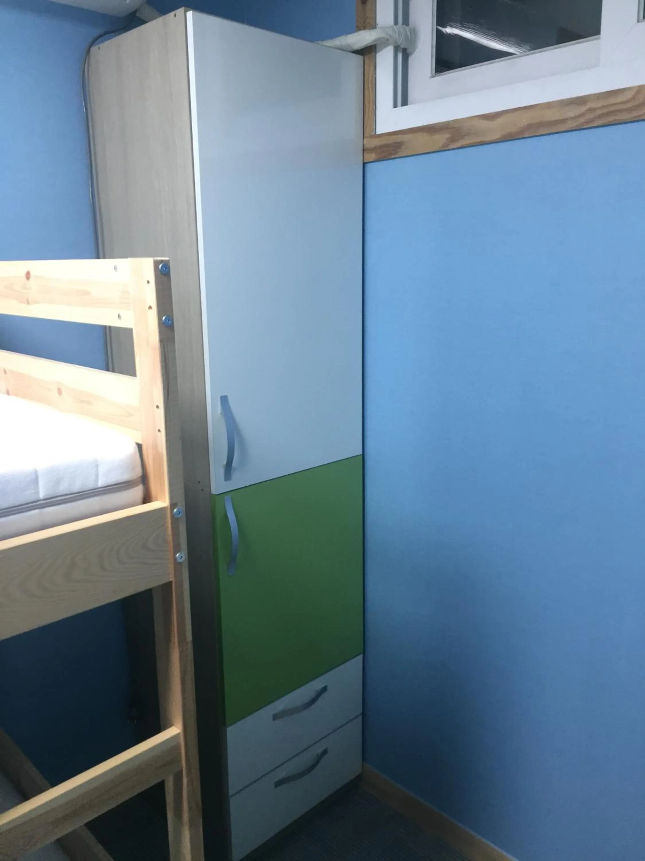 Photo of the whole room in The Core Albergue