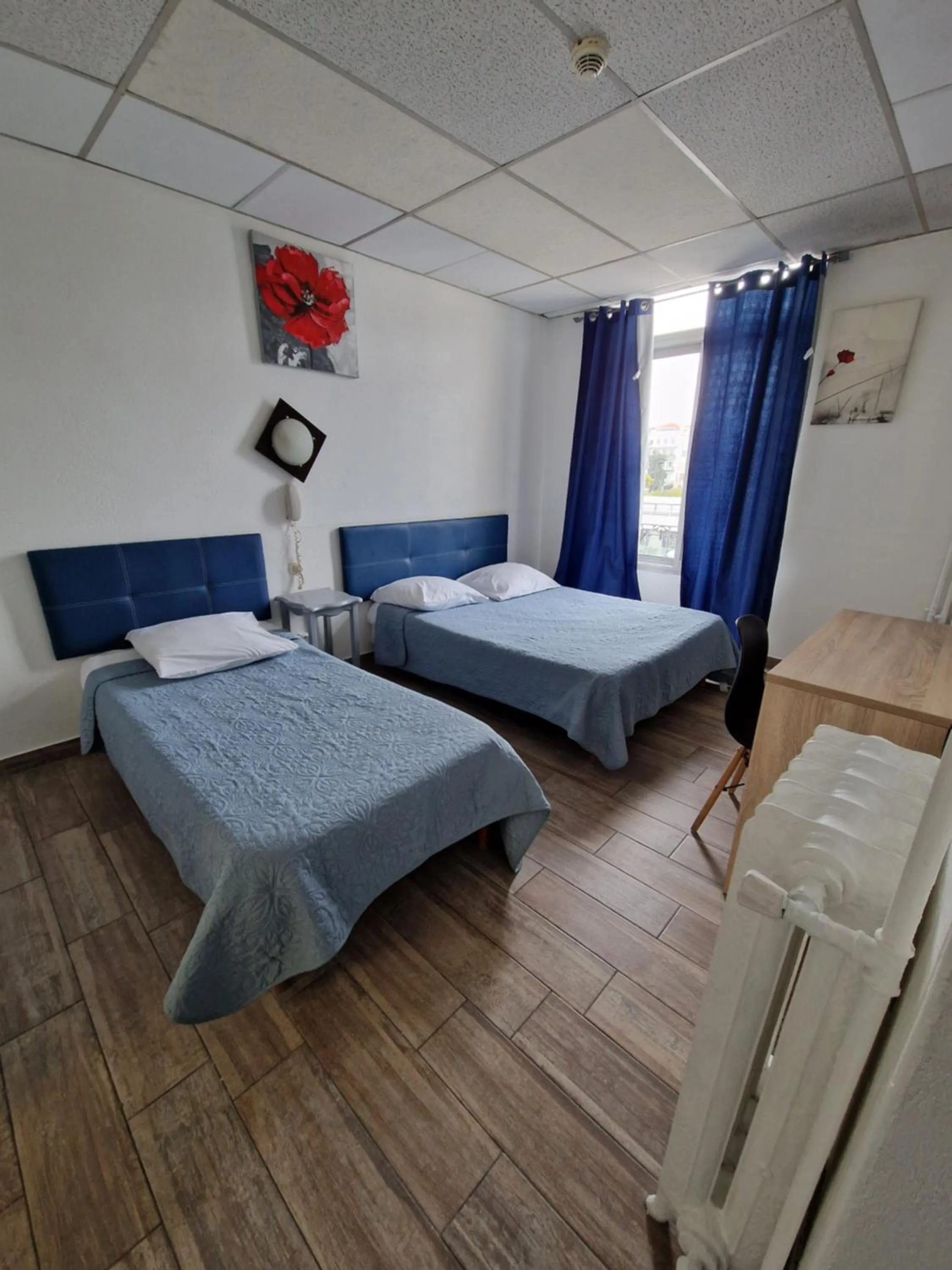 Bed in Hôtel du Nord