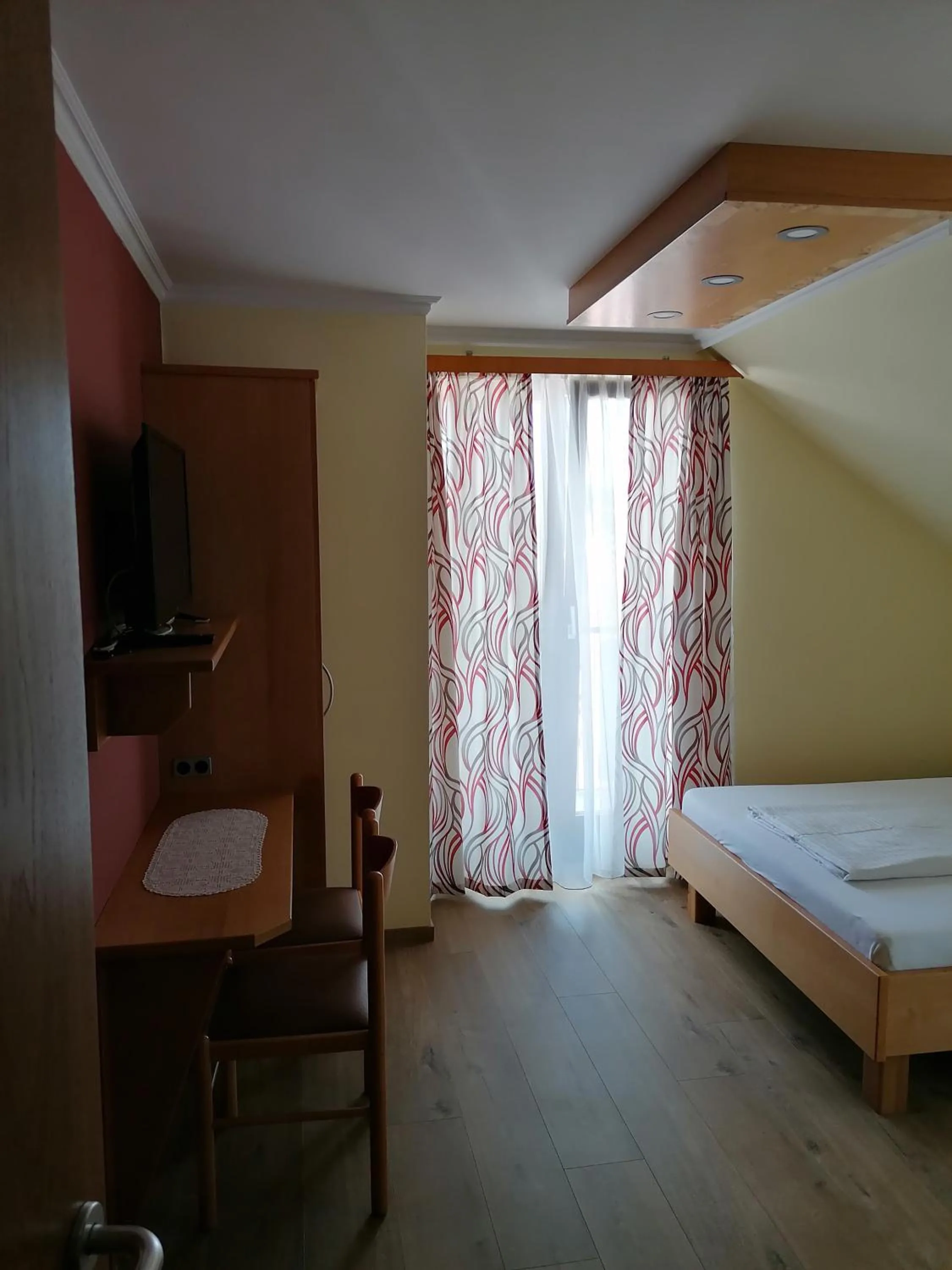 Bed in Kirchenwirt Mirth