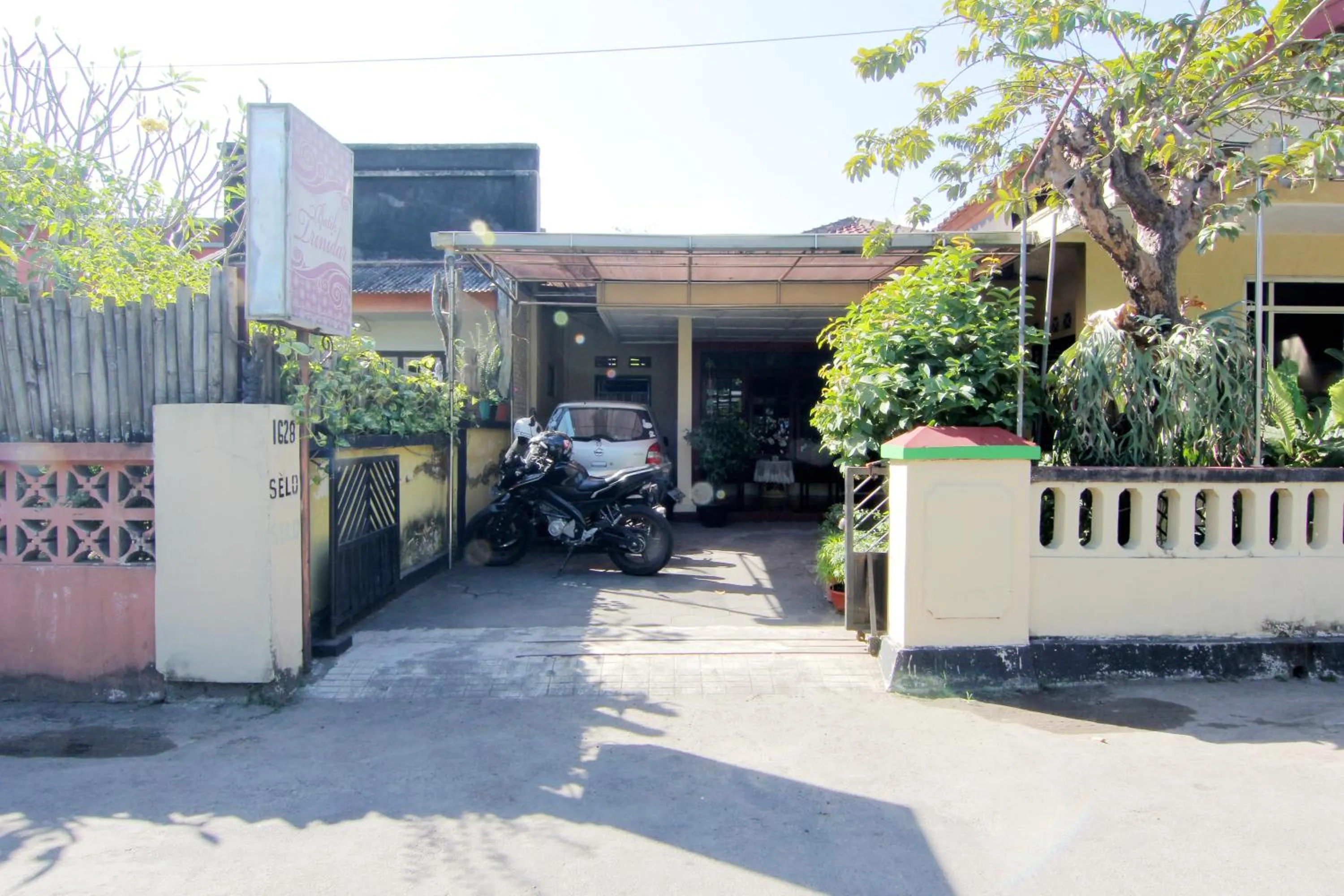 Property building in Batik Trinidar Homestay