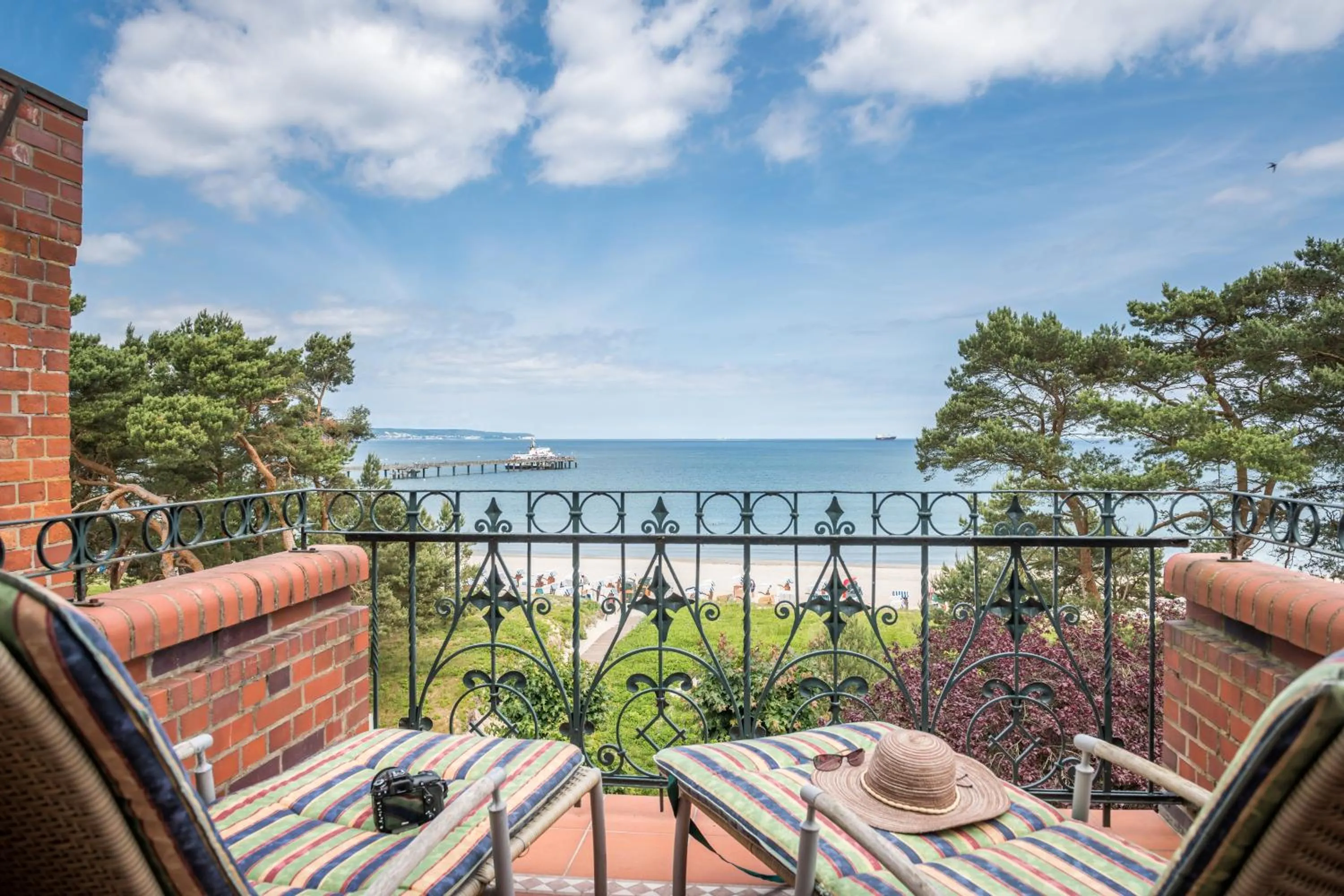FeWo direkt am Strand mit Meerblick und Balkon,Villa Glückspilz, Binz
