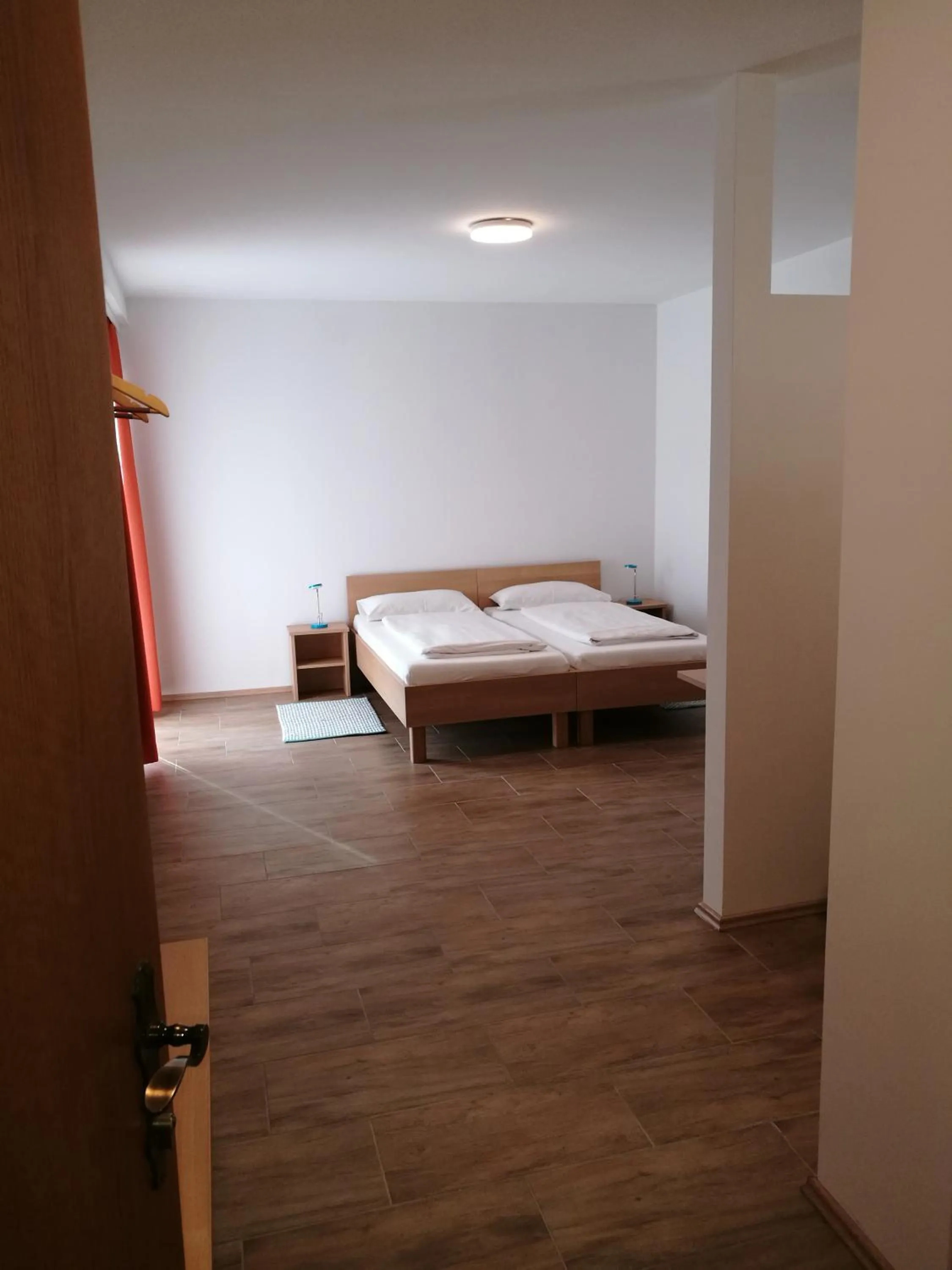 Bed in Dorf-Zimmer Mirth