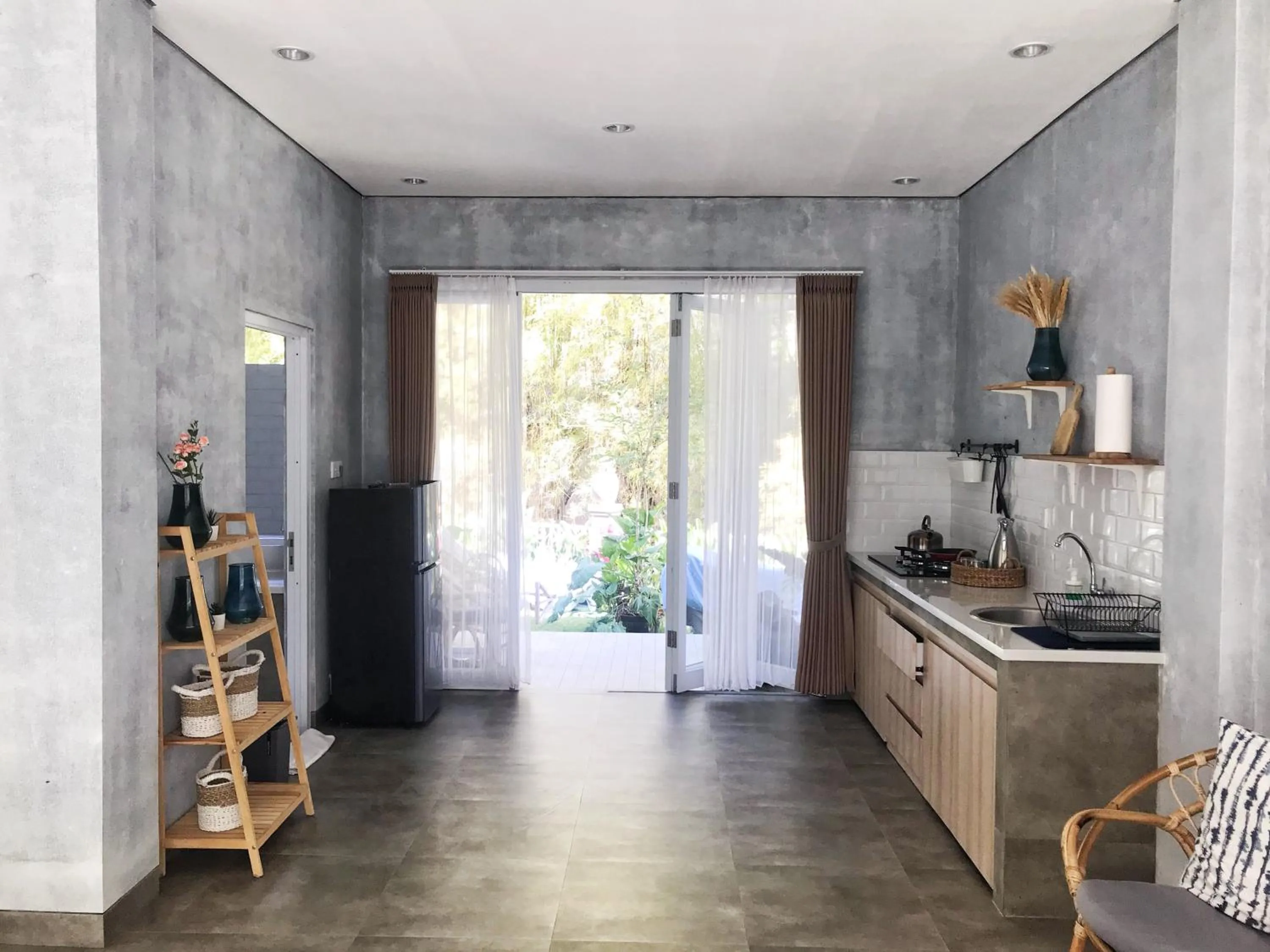 Kitchen or kitchenette in The Sloth Bali