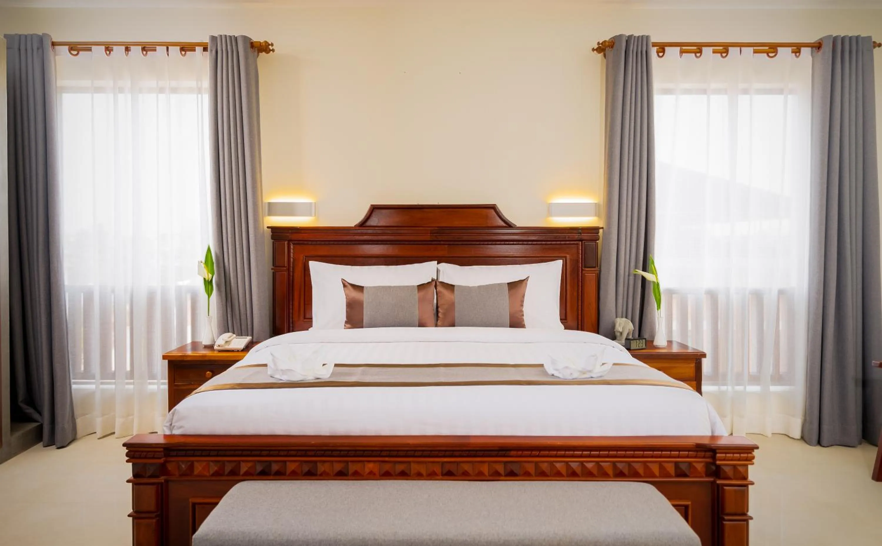 Bed in Mony Reach Angkor Hotel