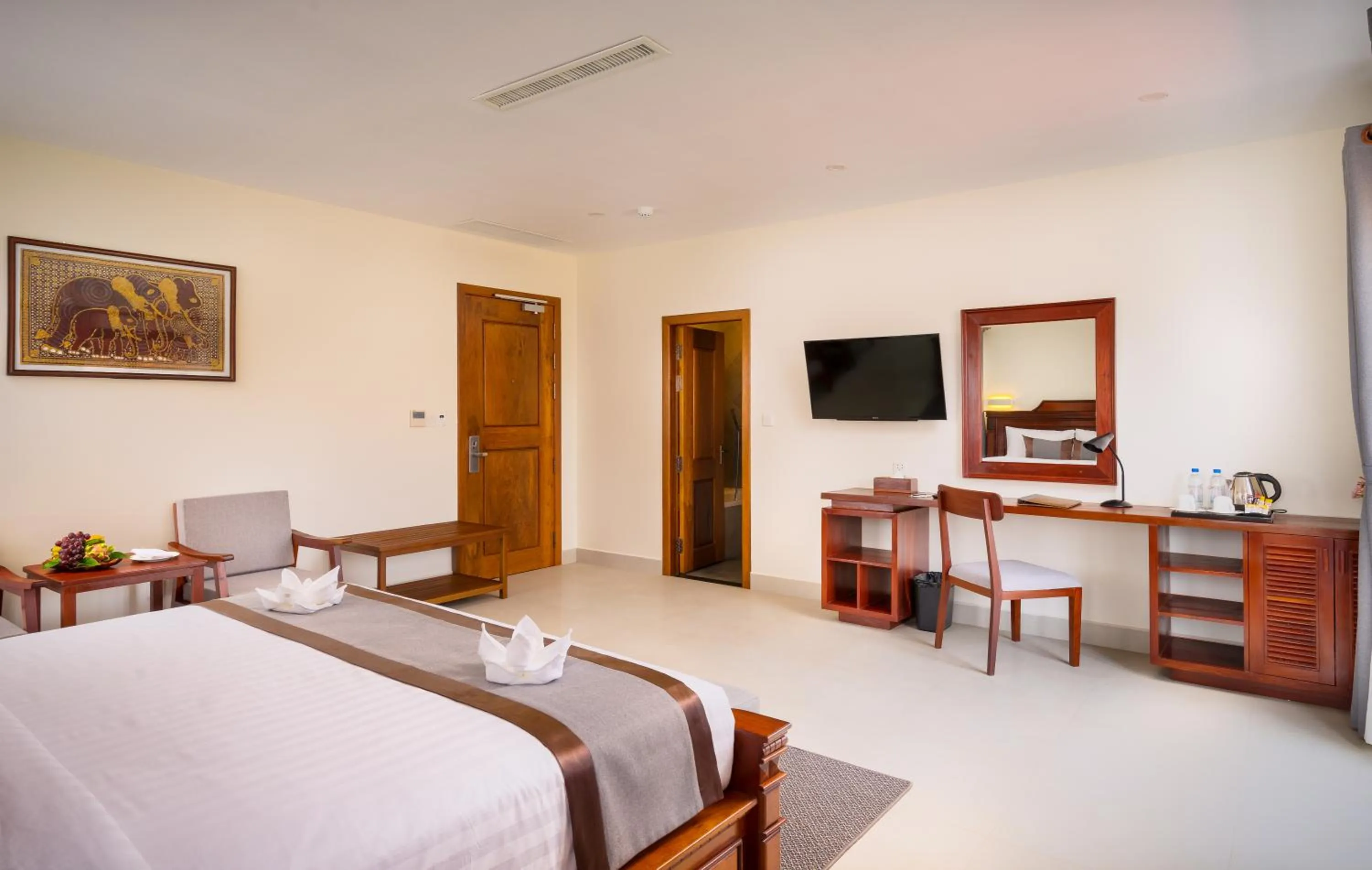TV and multimedia, Bed in Mony Reach Angkor Hotel